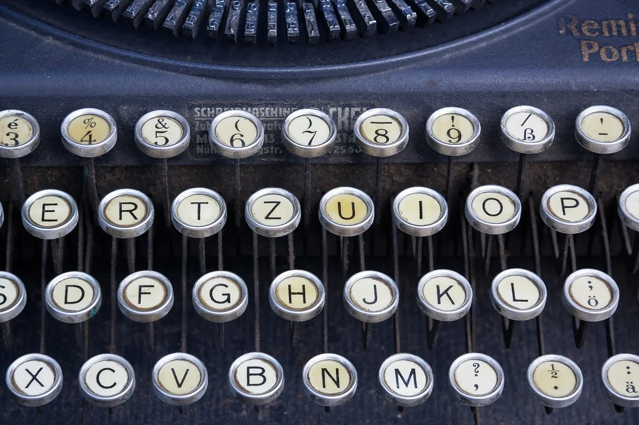 typewriter-464746_1280.jpg