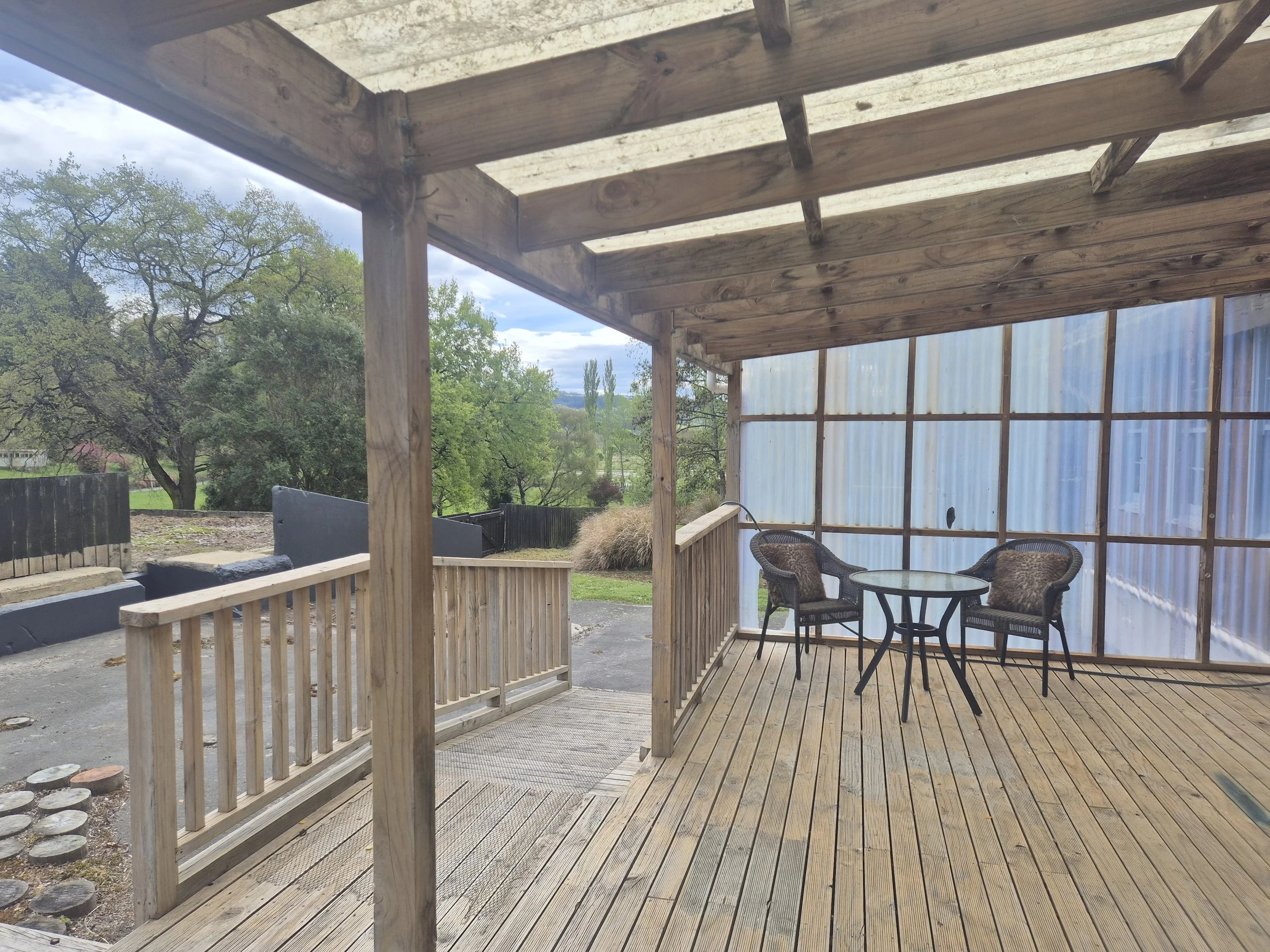 05-63a-Villa-covered-verandah-141143.jpg