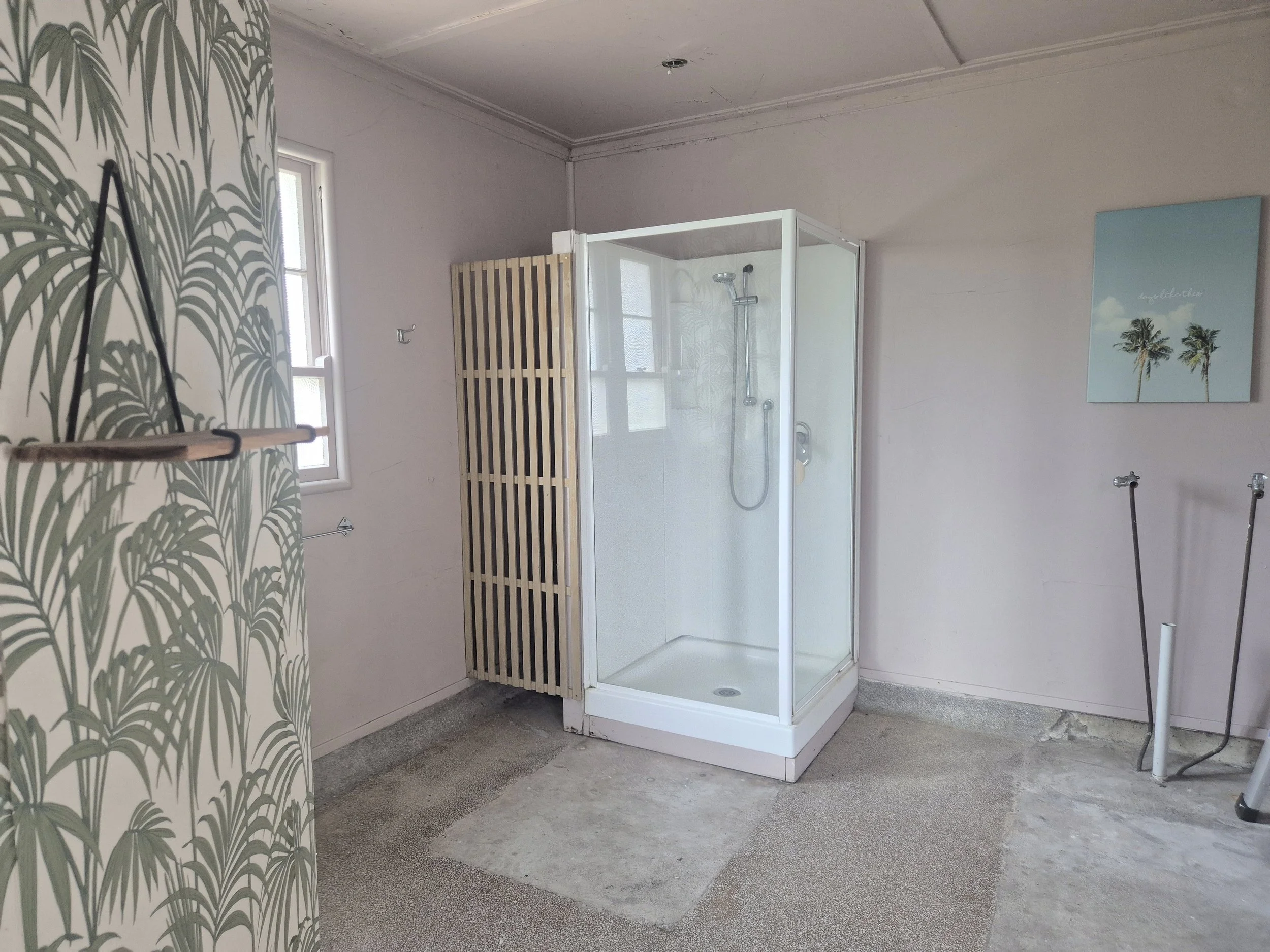 12-63a-Villa-shower-room-142706.jpg