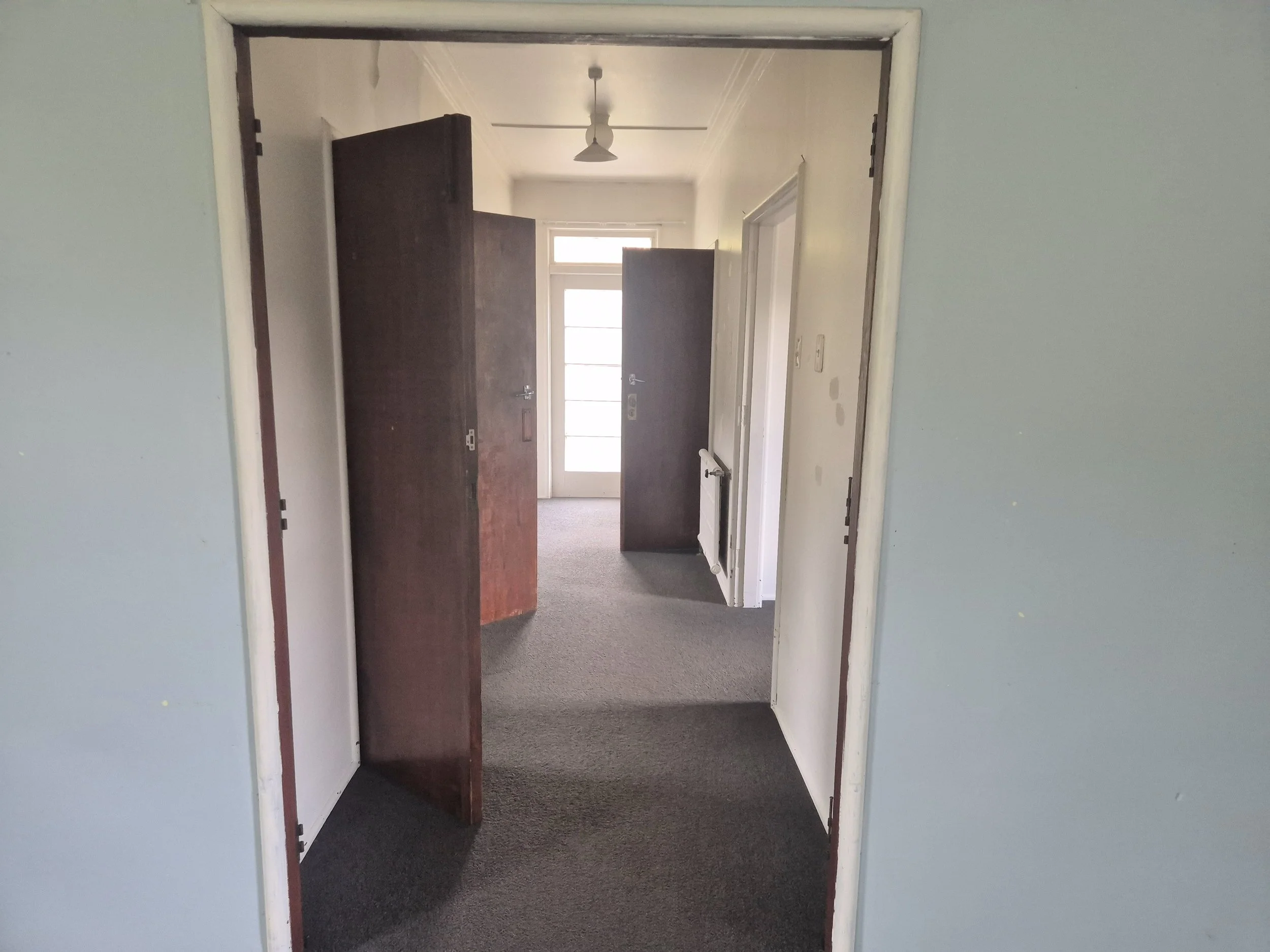 14-63a-Villa-hallway-142805.jpg