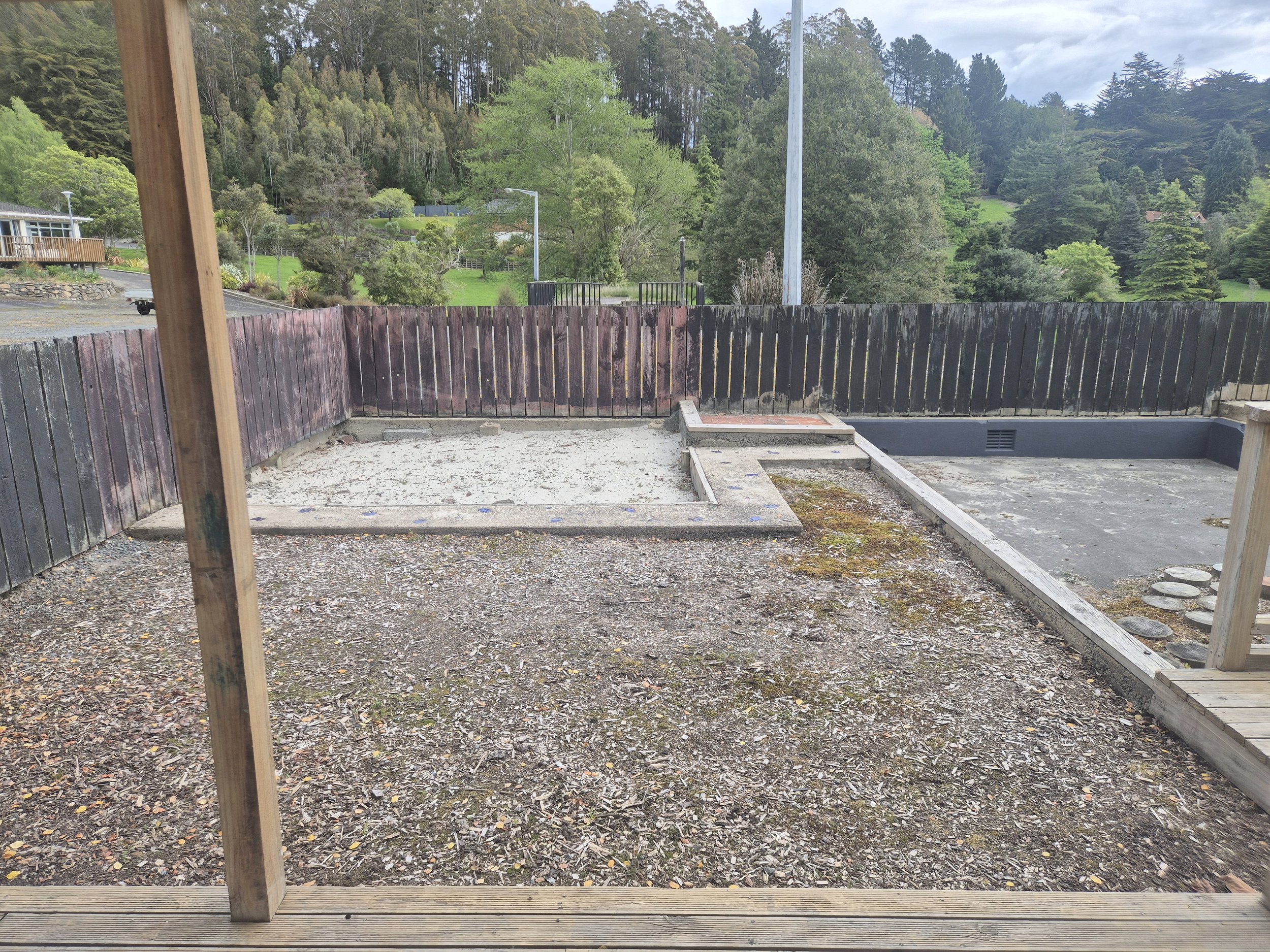 16-63a-Villa-courtyard-141136.jpg