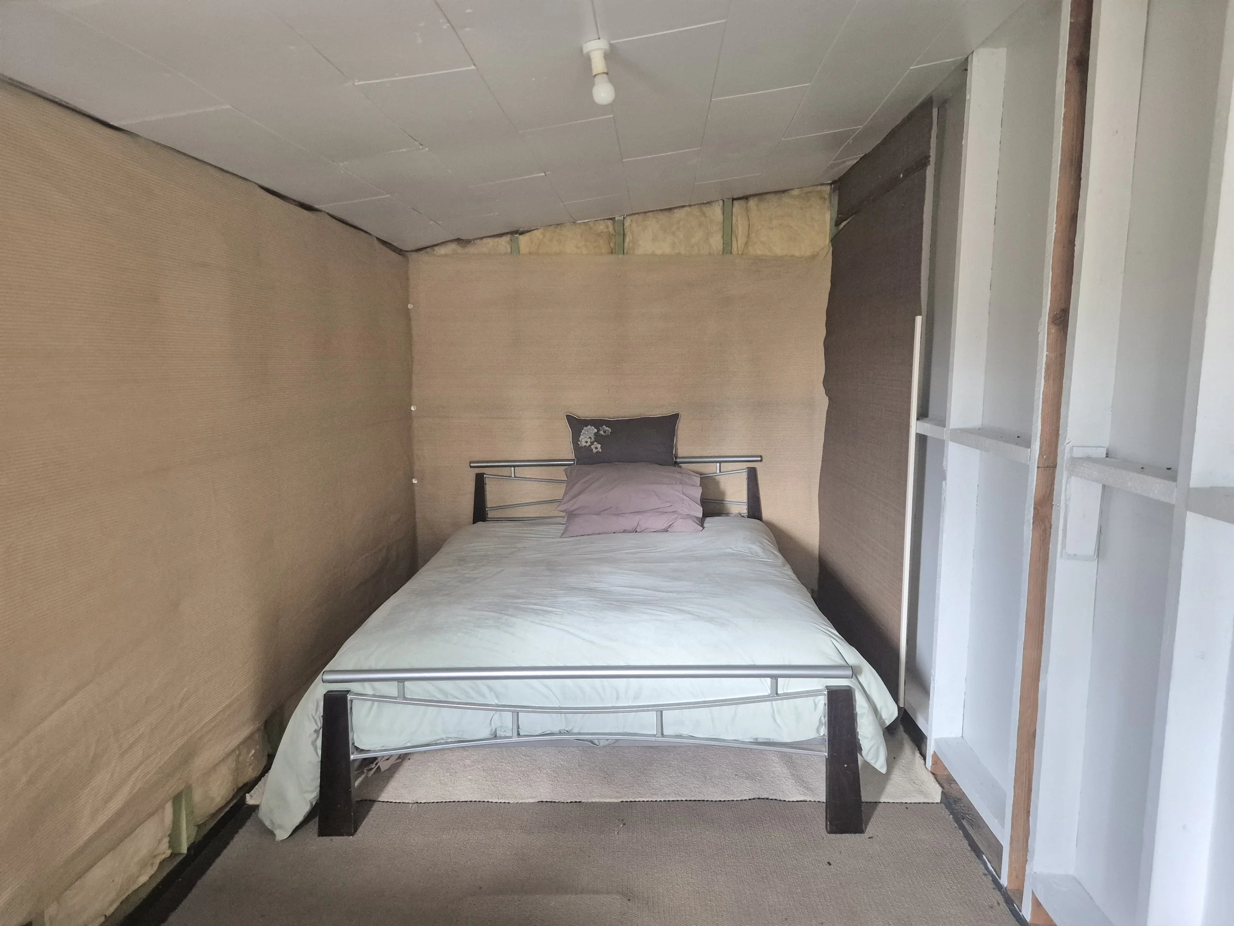 22-63b-Bach-room-with-unfinished-linings-142011.jpg