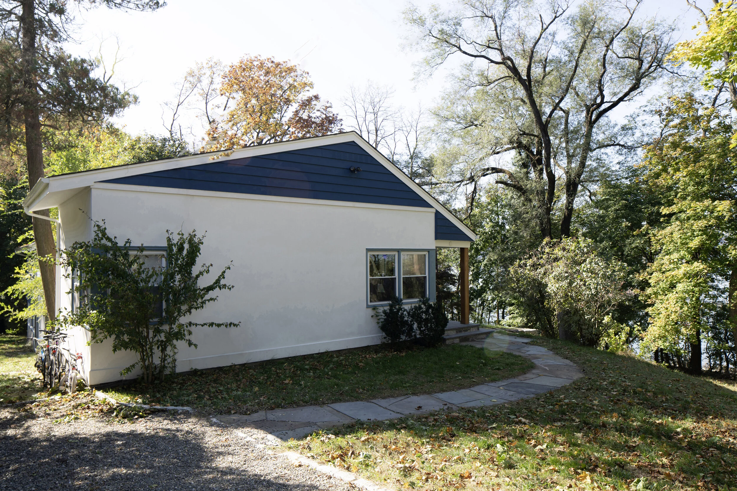Exterior 3.jpg