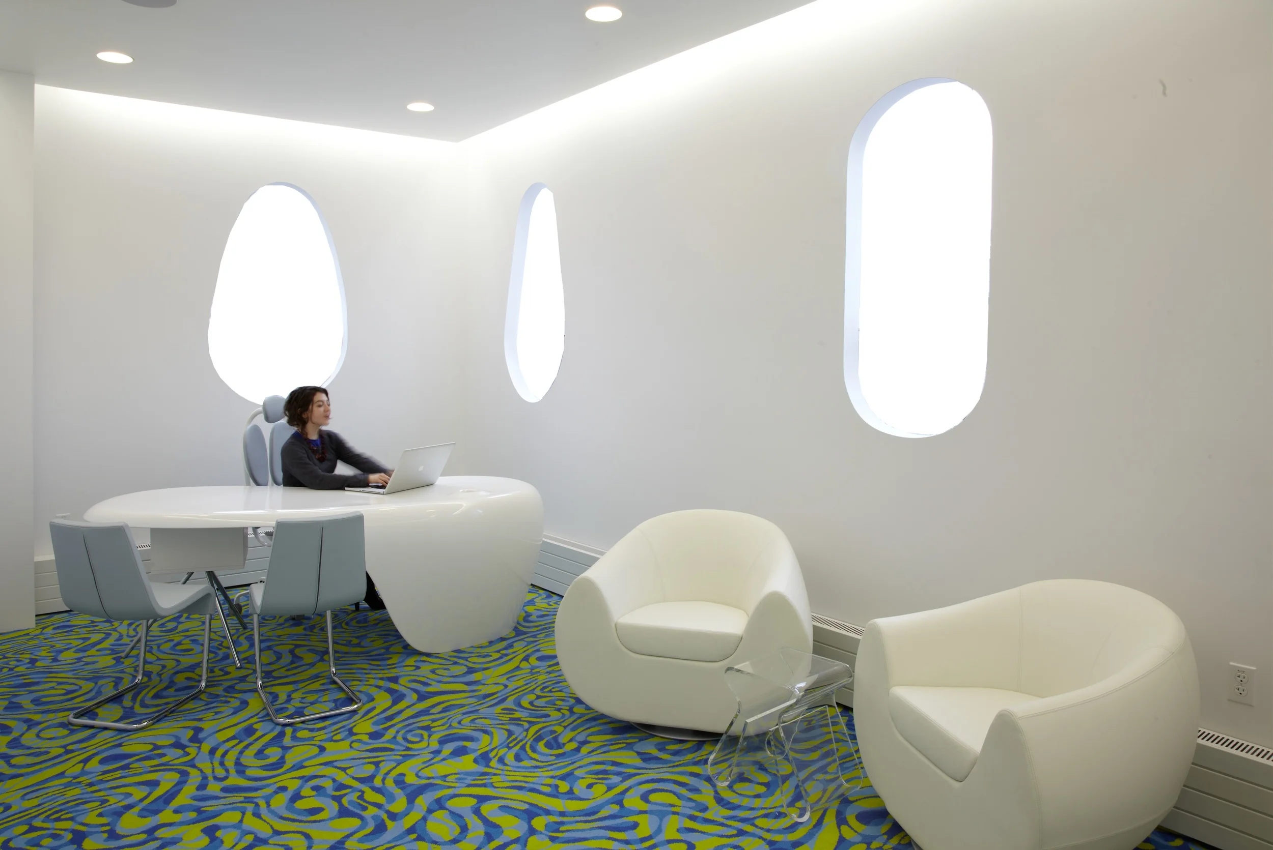 office1.jpg