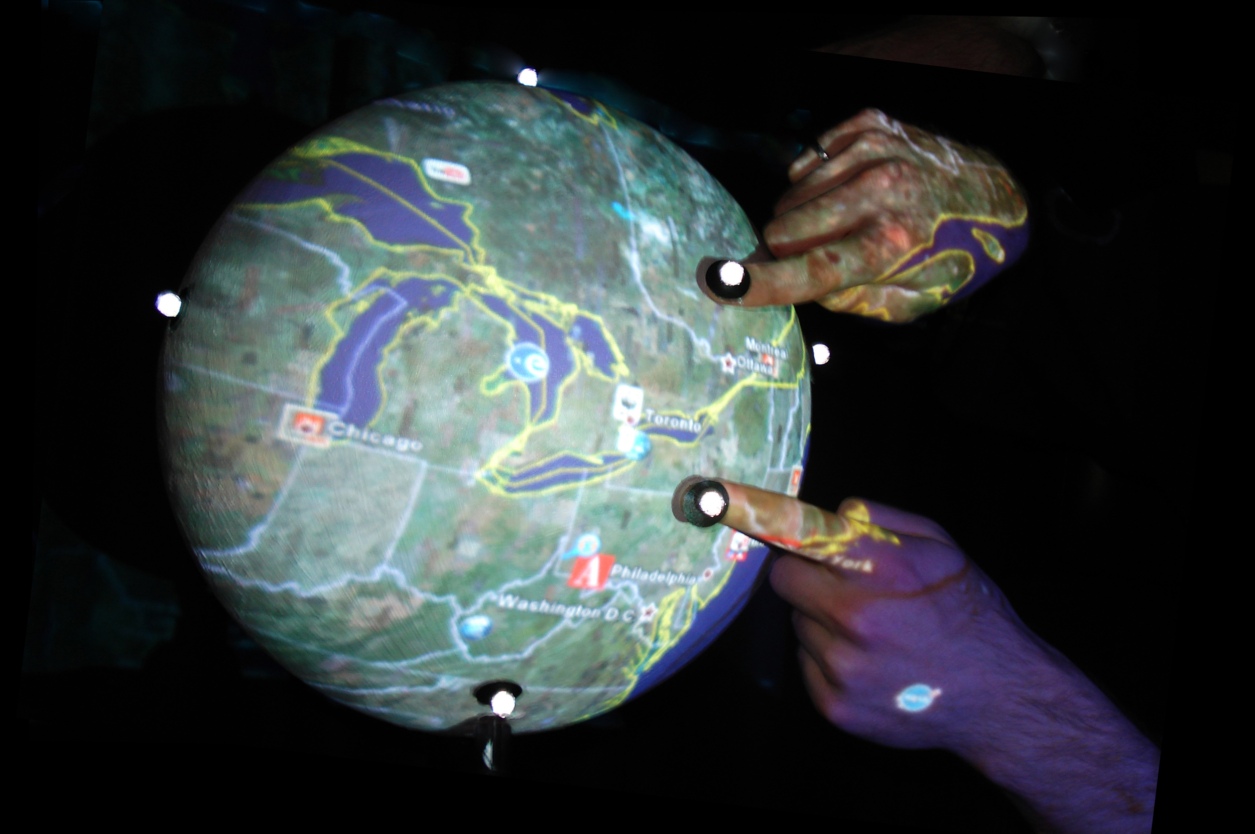 first multitouch sphere (2008): zoom out gesture