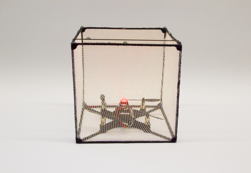BitDrones (2015): Cube-shaped ShapeDrone with RGB LED (red)