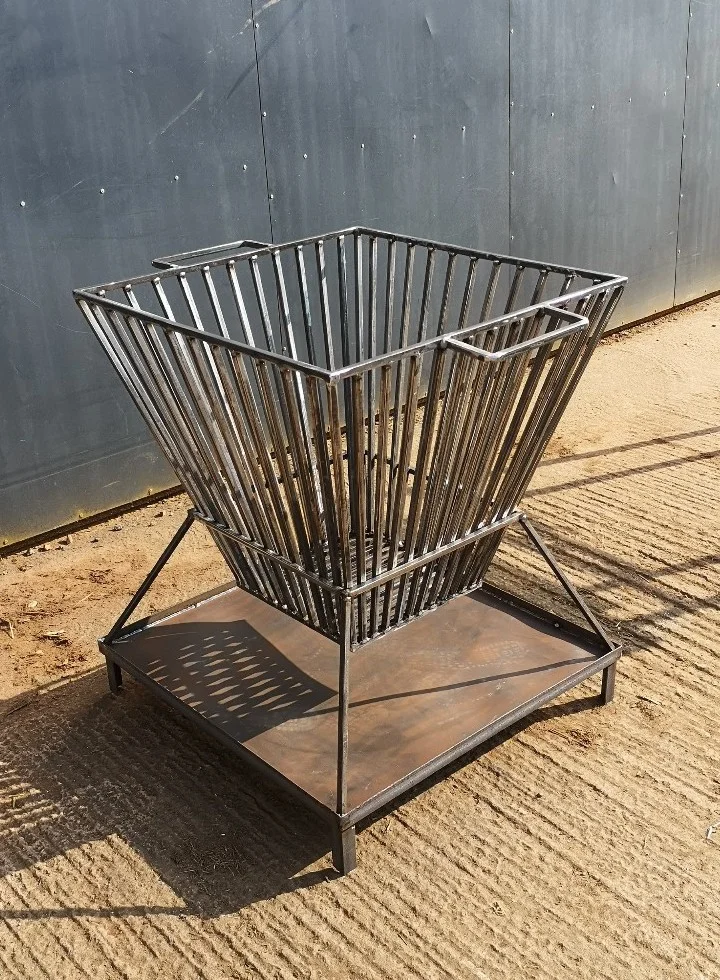 Fire basket with base