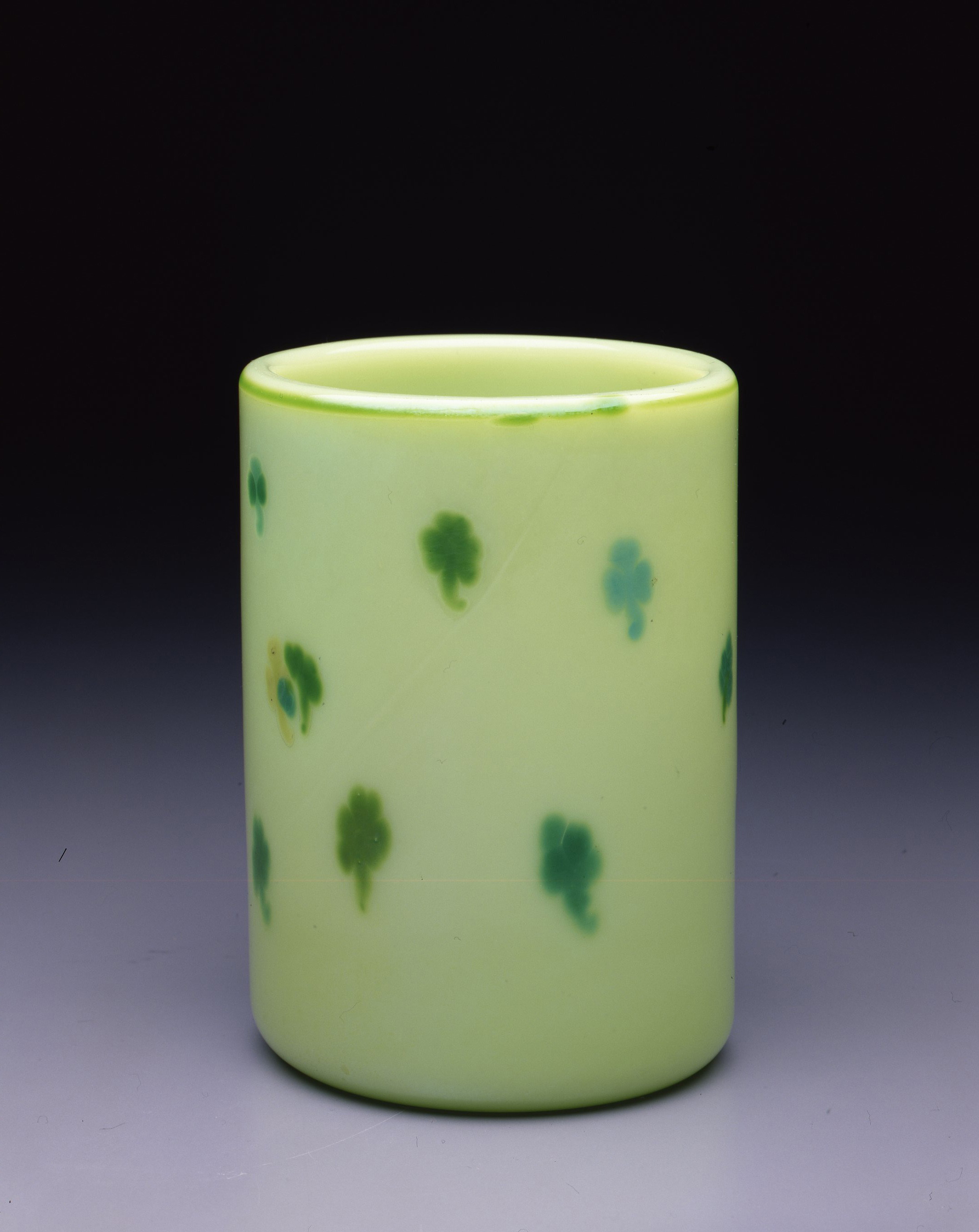  Dale Chihuly,  Irish Cylinder #8  &nbsp;(1975, glass, 7 1/2 x 5 inches), DC.270 