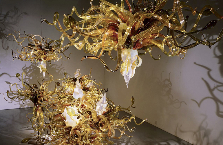  Dale Chihuly,  Laguna Murano Chandelier  (1996-97, glass, dimensions variable), DC.407 