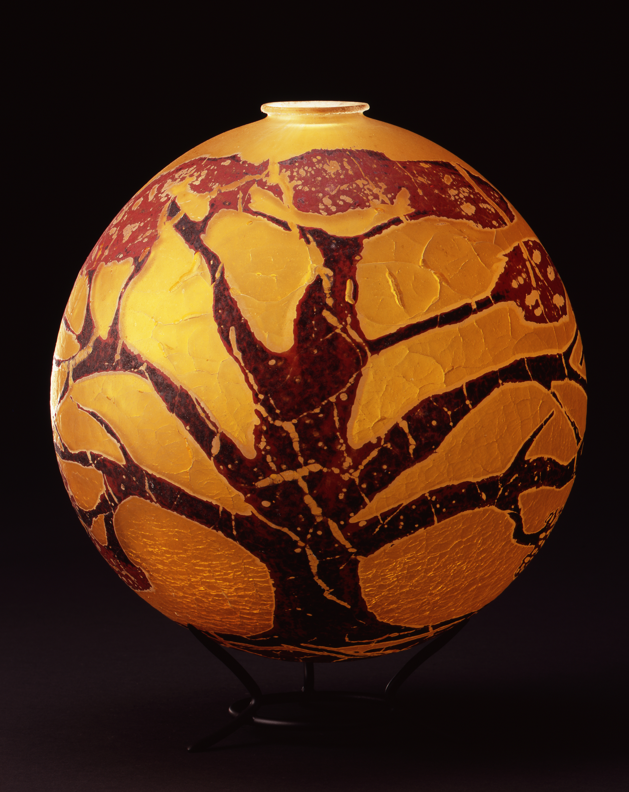  William Morris,&nbsp; Globe Vessel with Juniper Tree Form&nbsp; (2004, glass, 11 1/8 x 9 3/4 x 9 3/4 inches), WM.22 