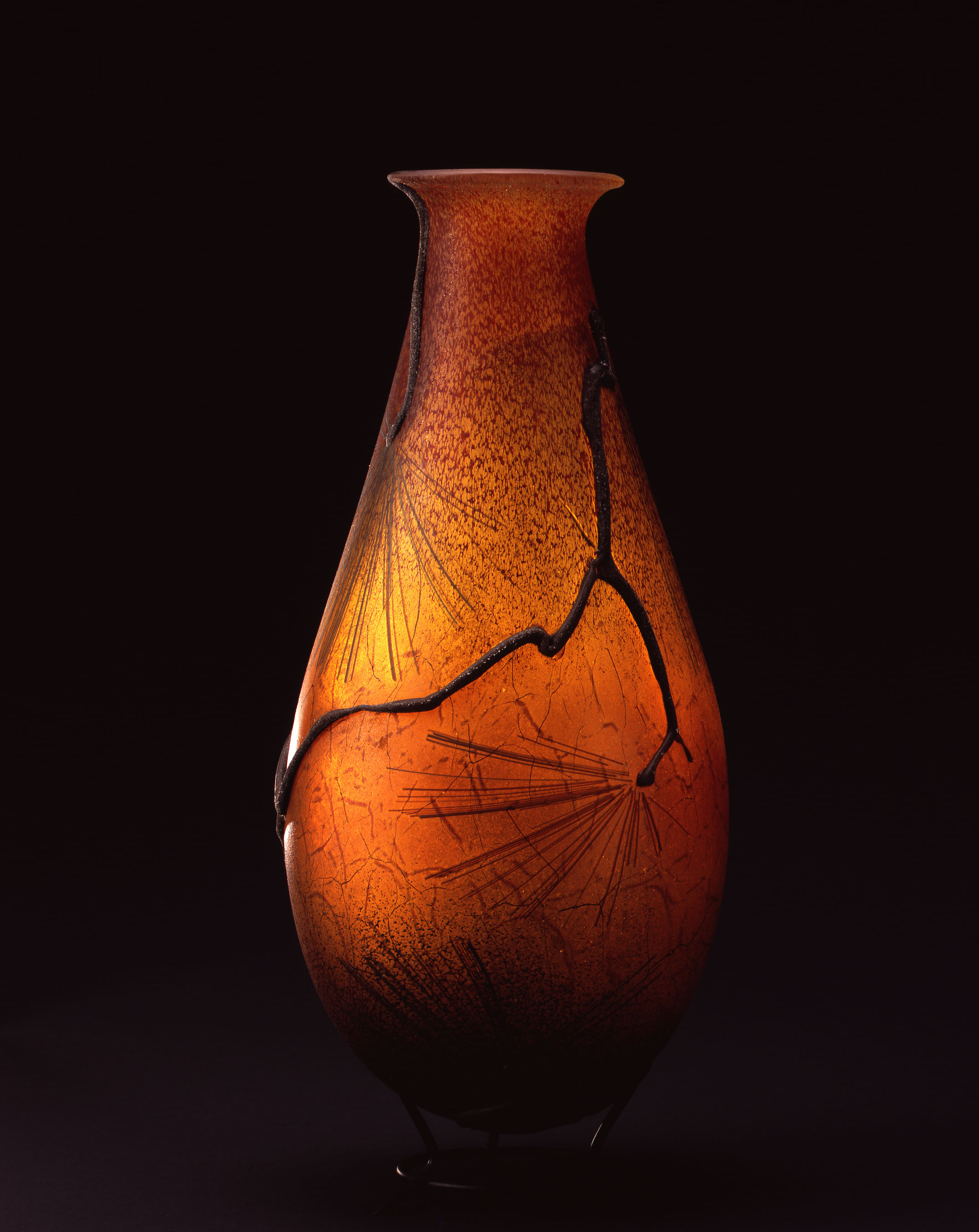  William Morris,&nbsp; Vase with Ponderosa Pine Branches  &nbsp; (2004, glass, 18 5/8 x 8 1/4 x 8 1/8&nbsp;inches), WM.42 