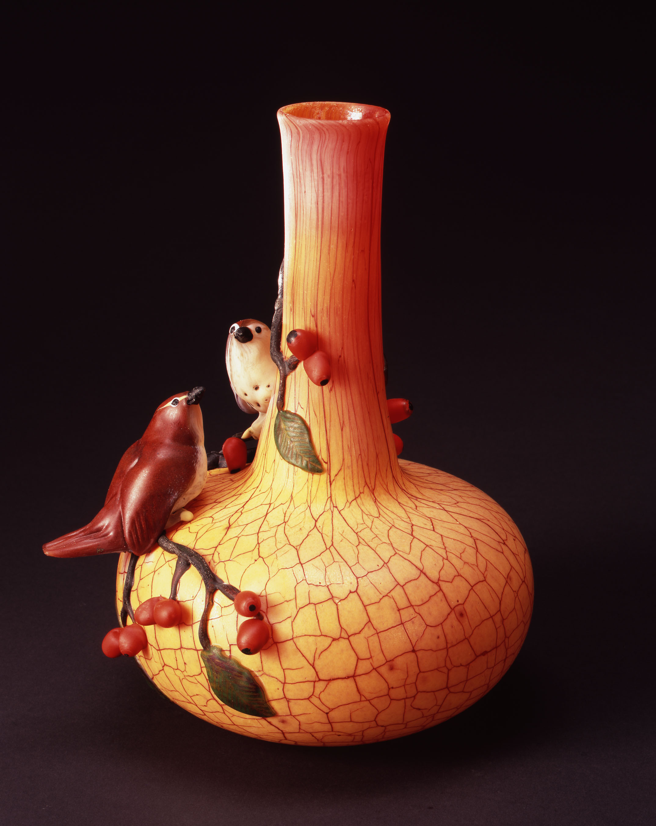 William Morris, Long-necked Vase with Wrens and Berries (2004, glass, 10 1/4 x 8 1/2 x 7 1/2 inches), WM.50