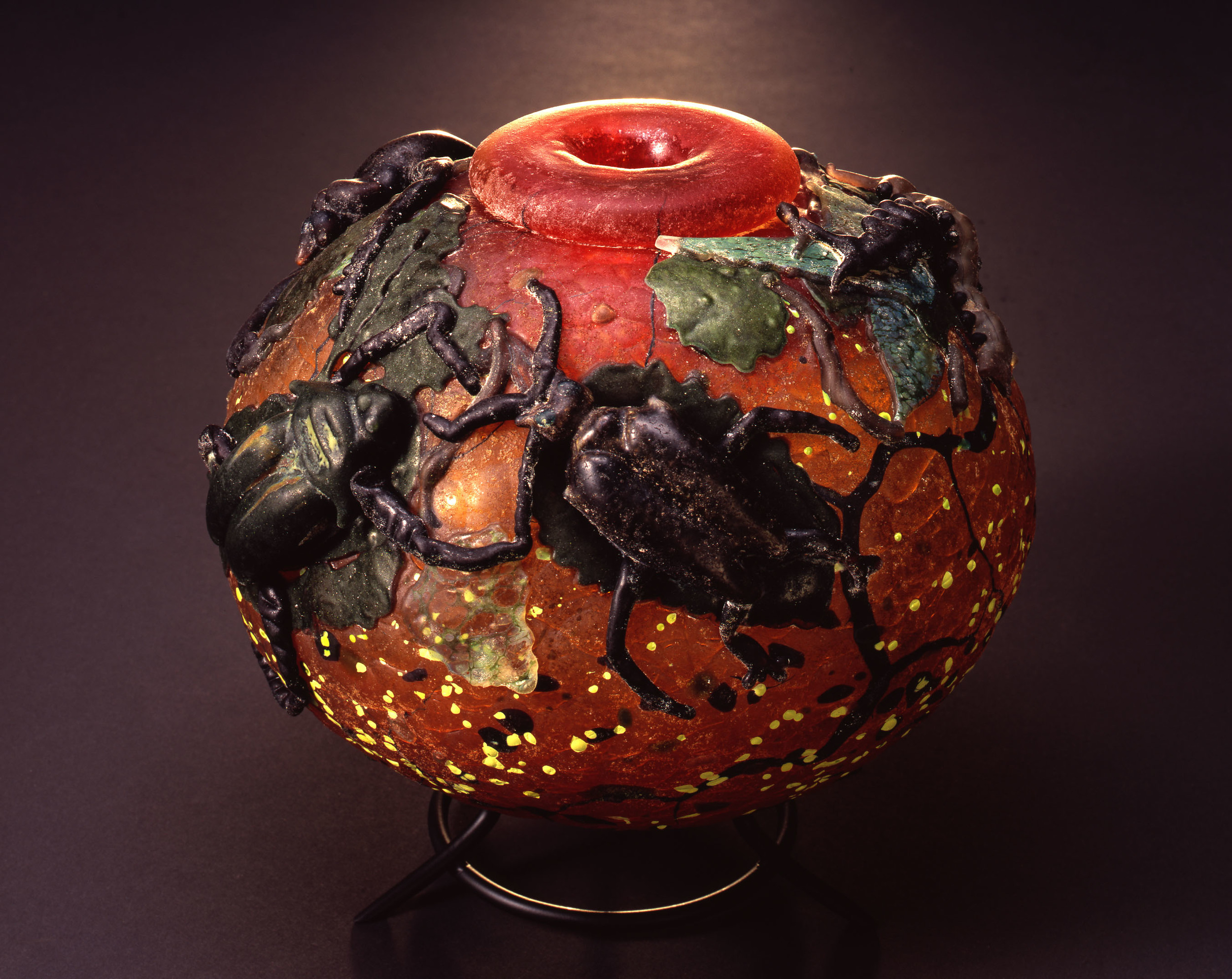  William Morris,&nbsp; Globe Vessel with Beetles and Centipedes  &nbsp; (2004, glass, 71/2 x 7 3/4 x 7 5/8 inches), WM.52 