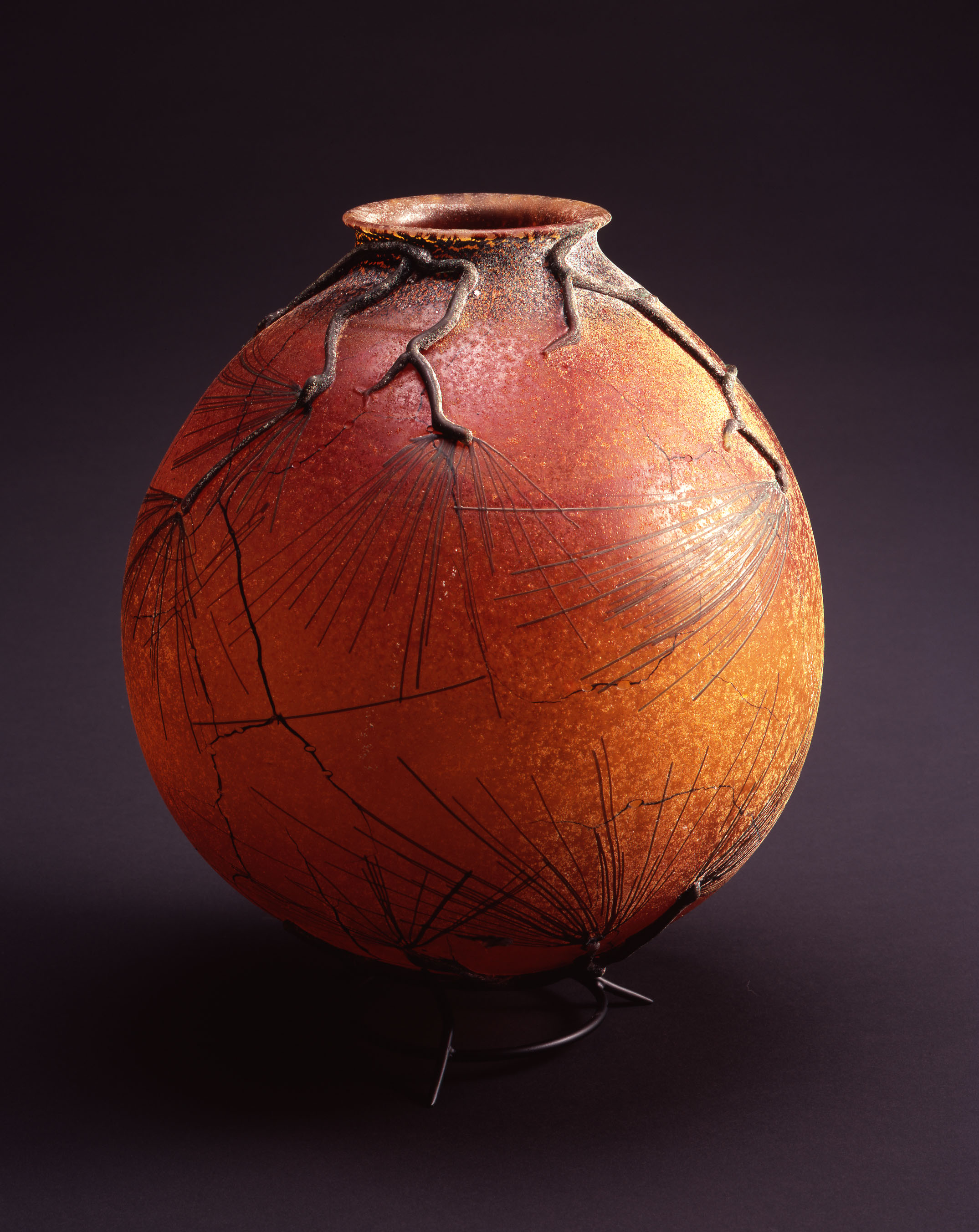 William Morris, Globe Vessel with Ponderosa Pine Boughs (2004, glass, 14 1/8 x 12 x 12 inches), WM.41