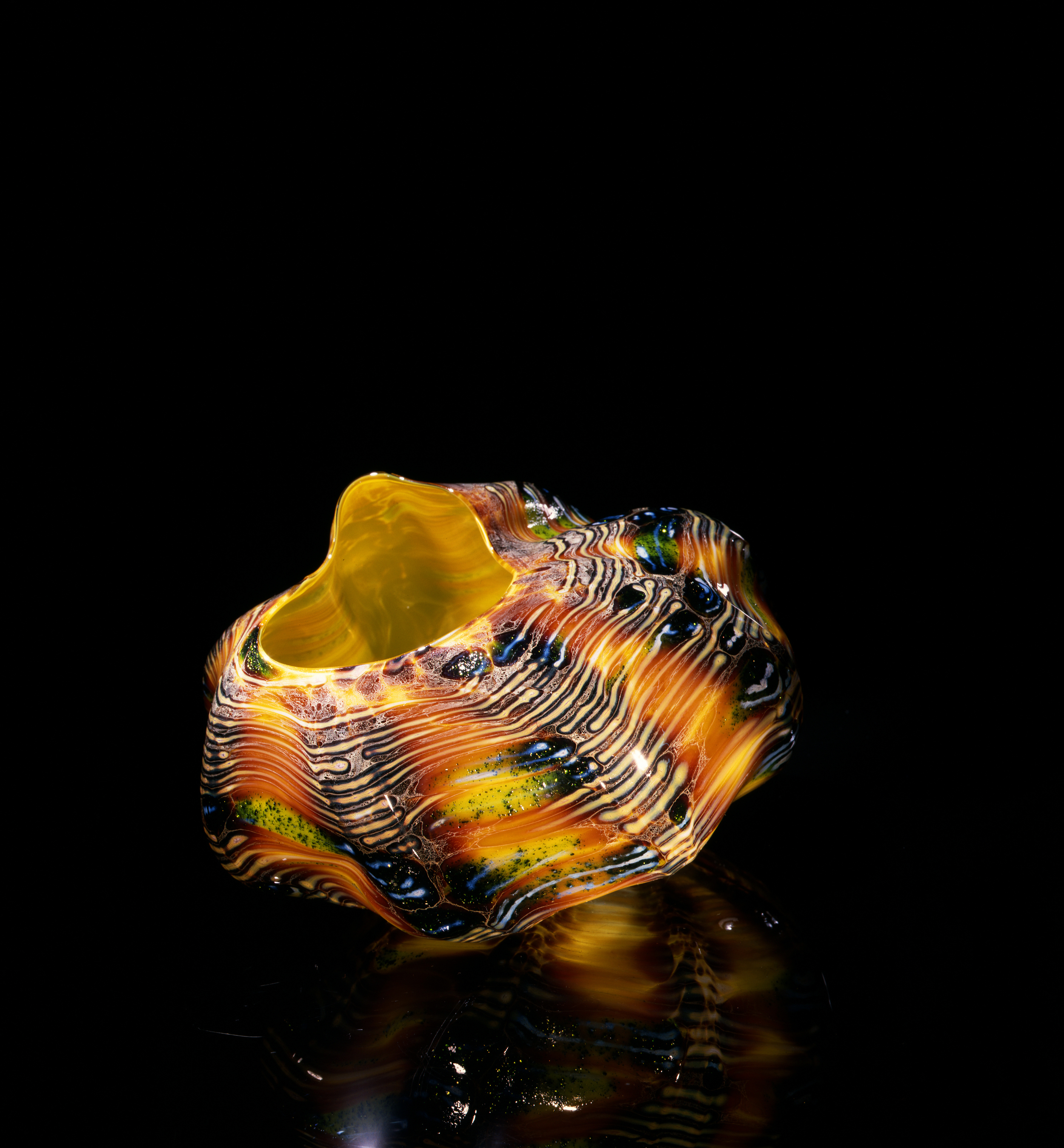  Dale Chihuly,&nbsp; Cadmium Yellow Macchia with Oxblood and Cobalt Patterns&nbsp; (1982, glass, 4 x 6 x 6&nbsp;inches), DC.59 