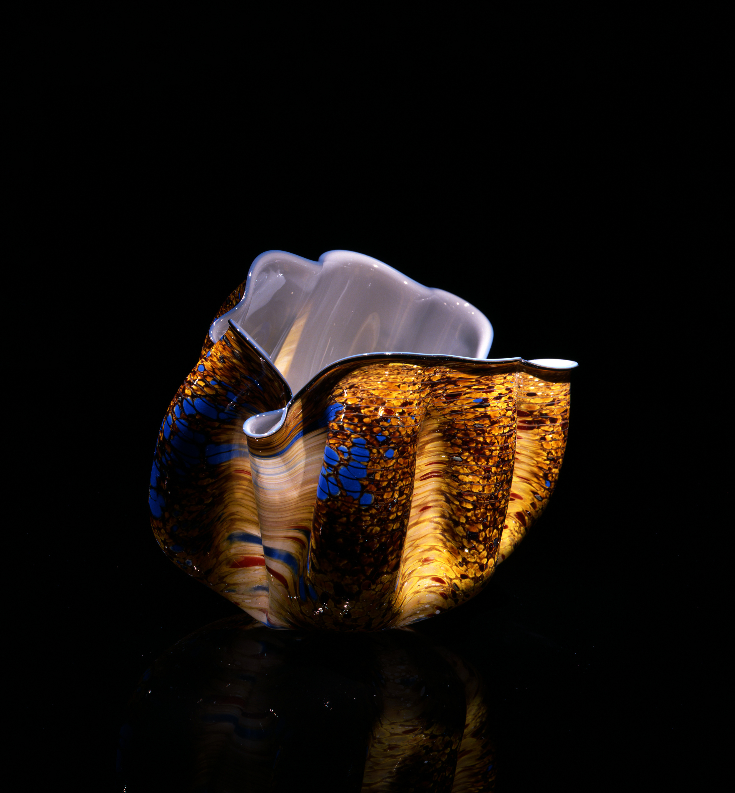  Dale Chihuly,&nbsp; Citrus Macchia with Zaffre Blue Lip Wrap&nbsp; (1981, glass, 7 x 11 x 7 inches), DC.122 