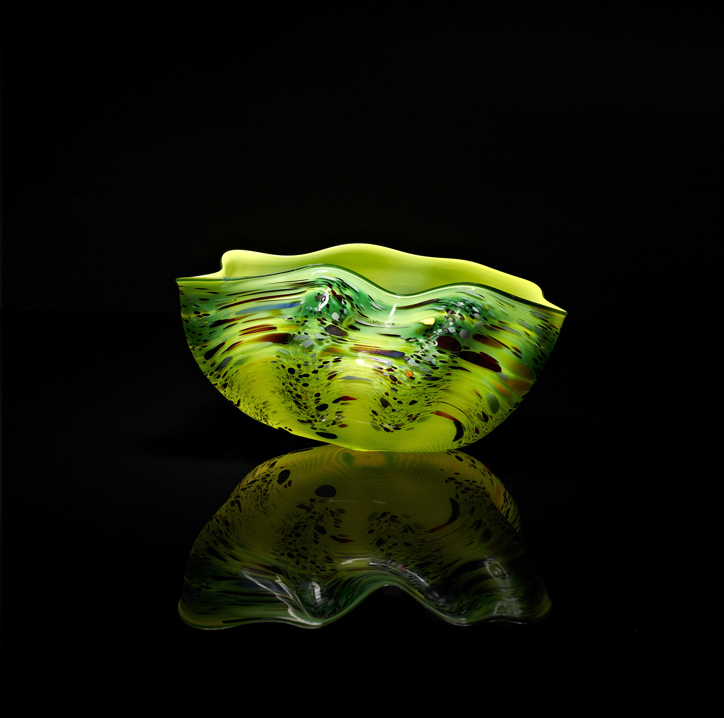  Dale Chihuly,&nbsp; Yellow Green Macchia with Forest Lip Wrap&nbsp; (1982, glass, 10 x 6 x 5 inches), DC.136 