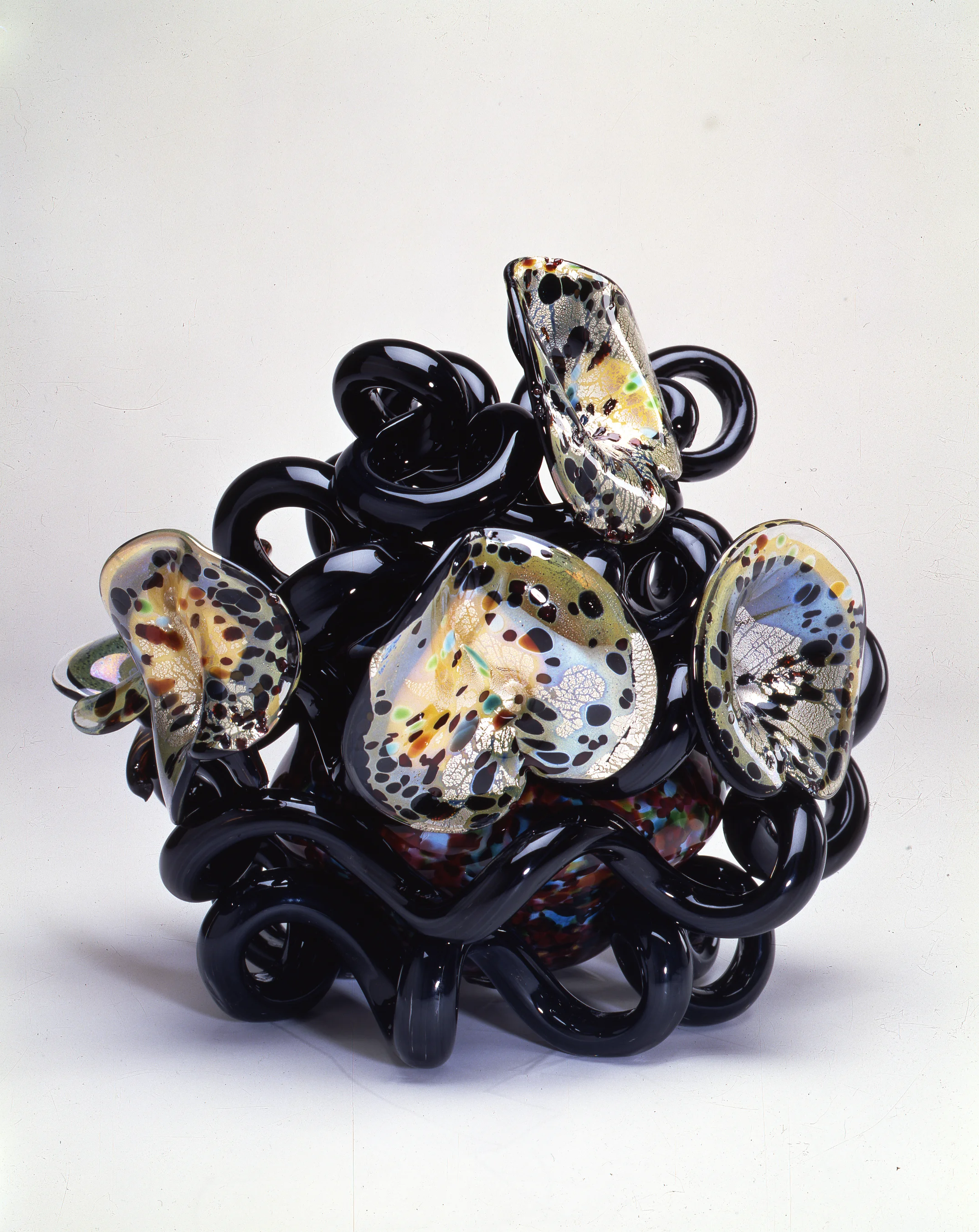 Dale Chihuly, Black Coiled Venetian with Lilies (1991, glass, 18 x 21 x 18 inches)