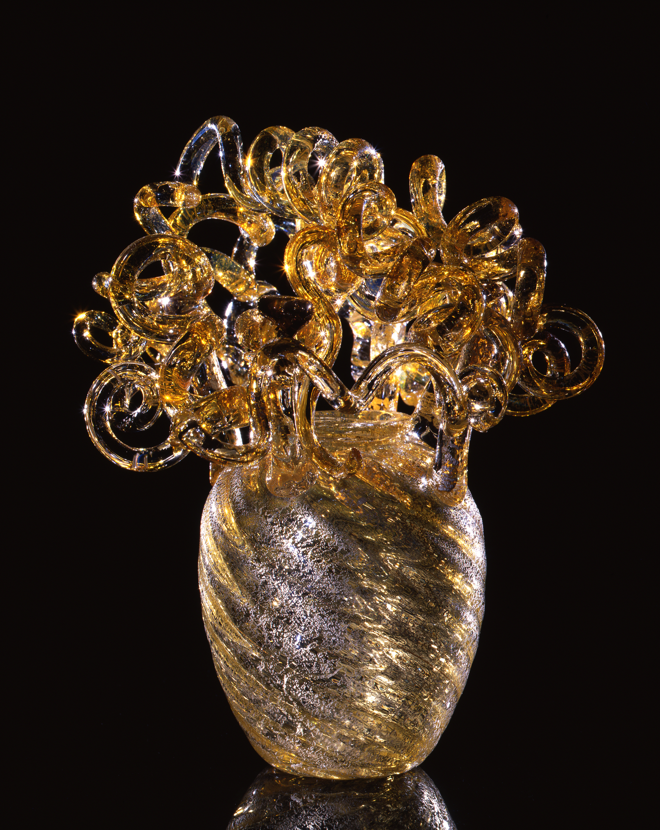  Dale Chihuly,  Golden Piccolo Venetian&nbsp; (1993, glass, 8 x 6 x 6 inches) 