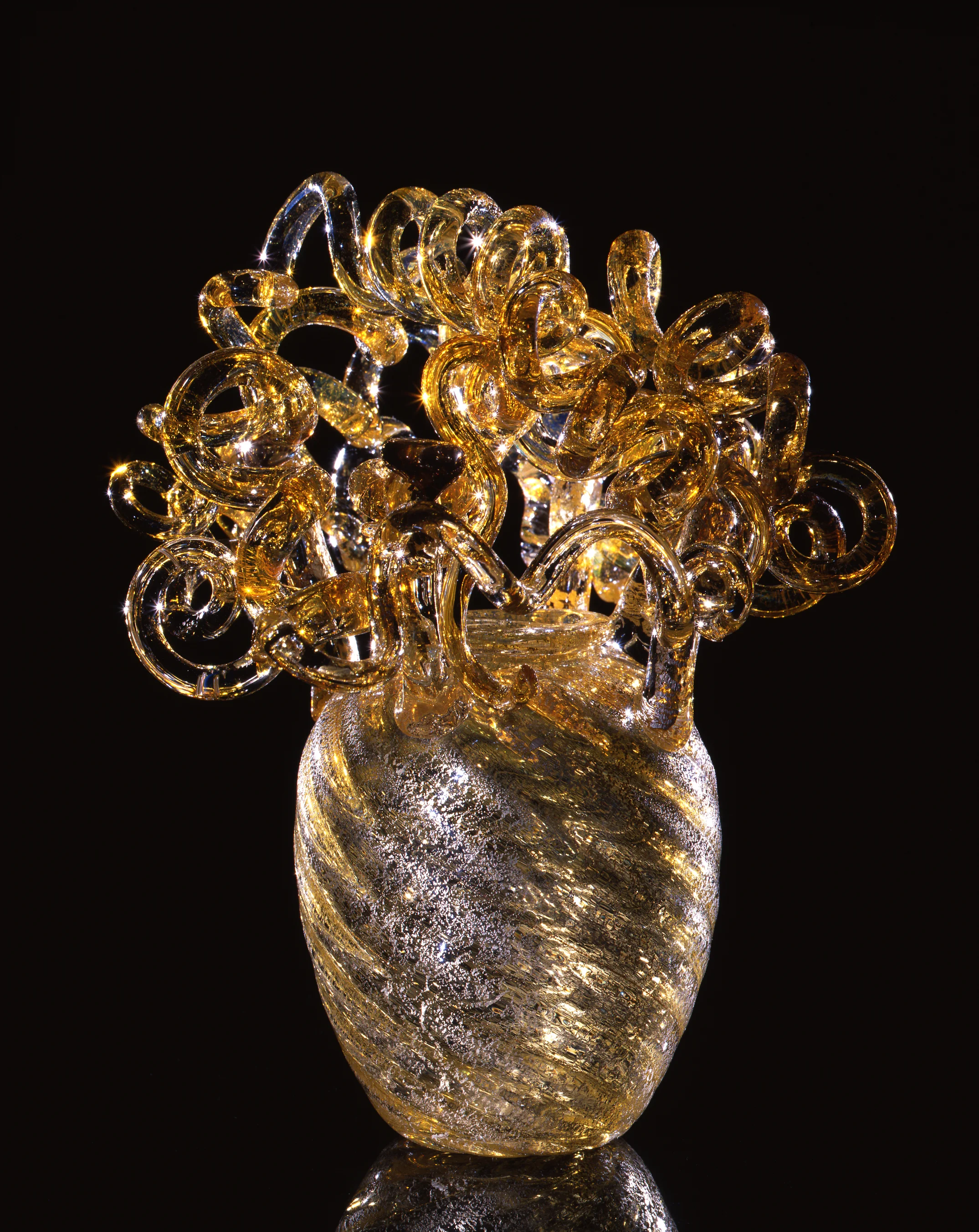 Dale Chihuly, Golden Piccolo Venetian (1993, glass, 8 x 6 x 6 inches)