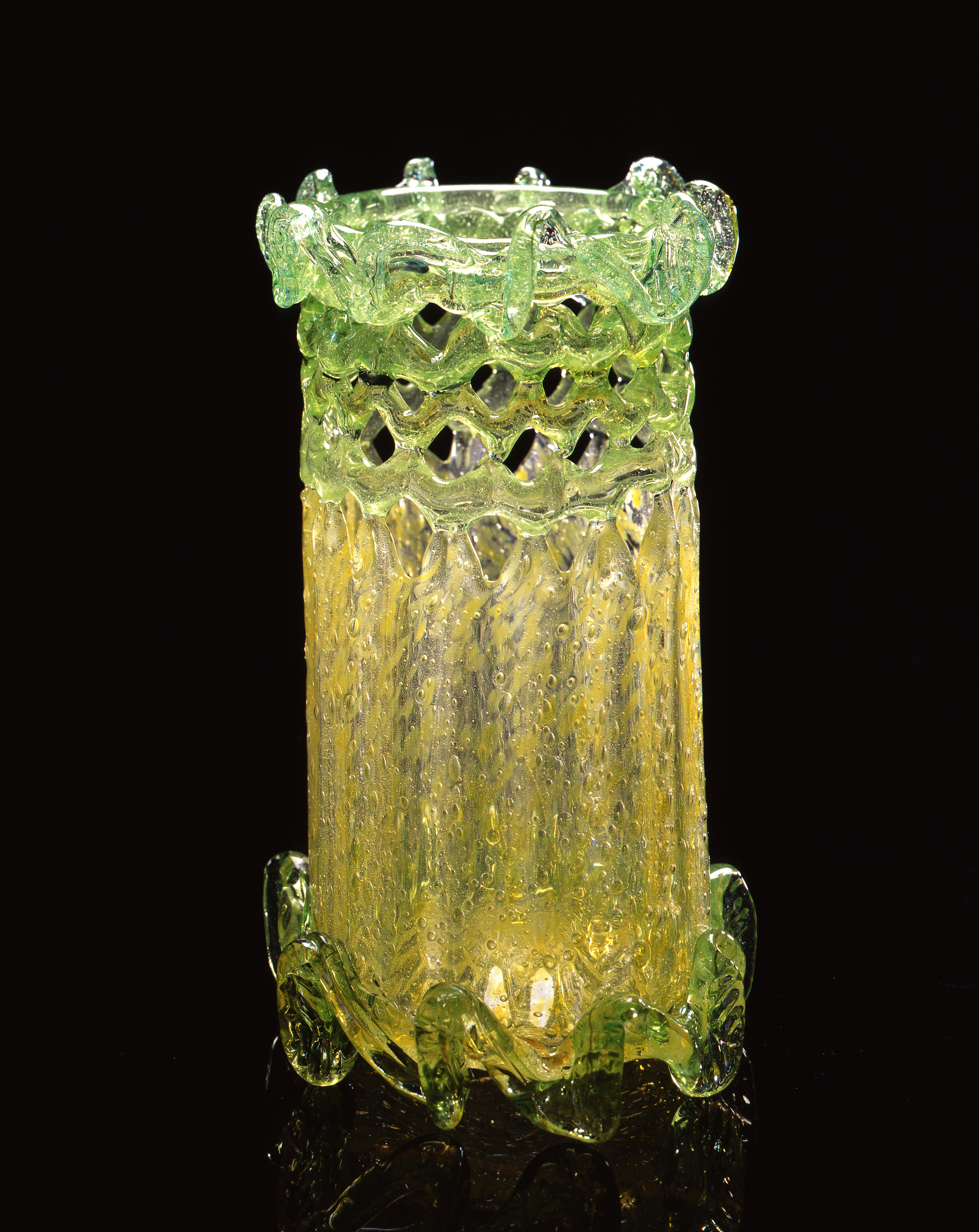  Dale Chihuly,&nbsp; Clear {rim rose Green Piccolo Venetian with Ribbons &nbsp;(1995, glass, 8 x 5 x 5 inches) 