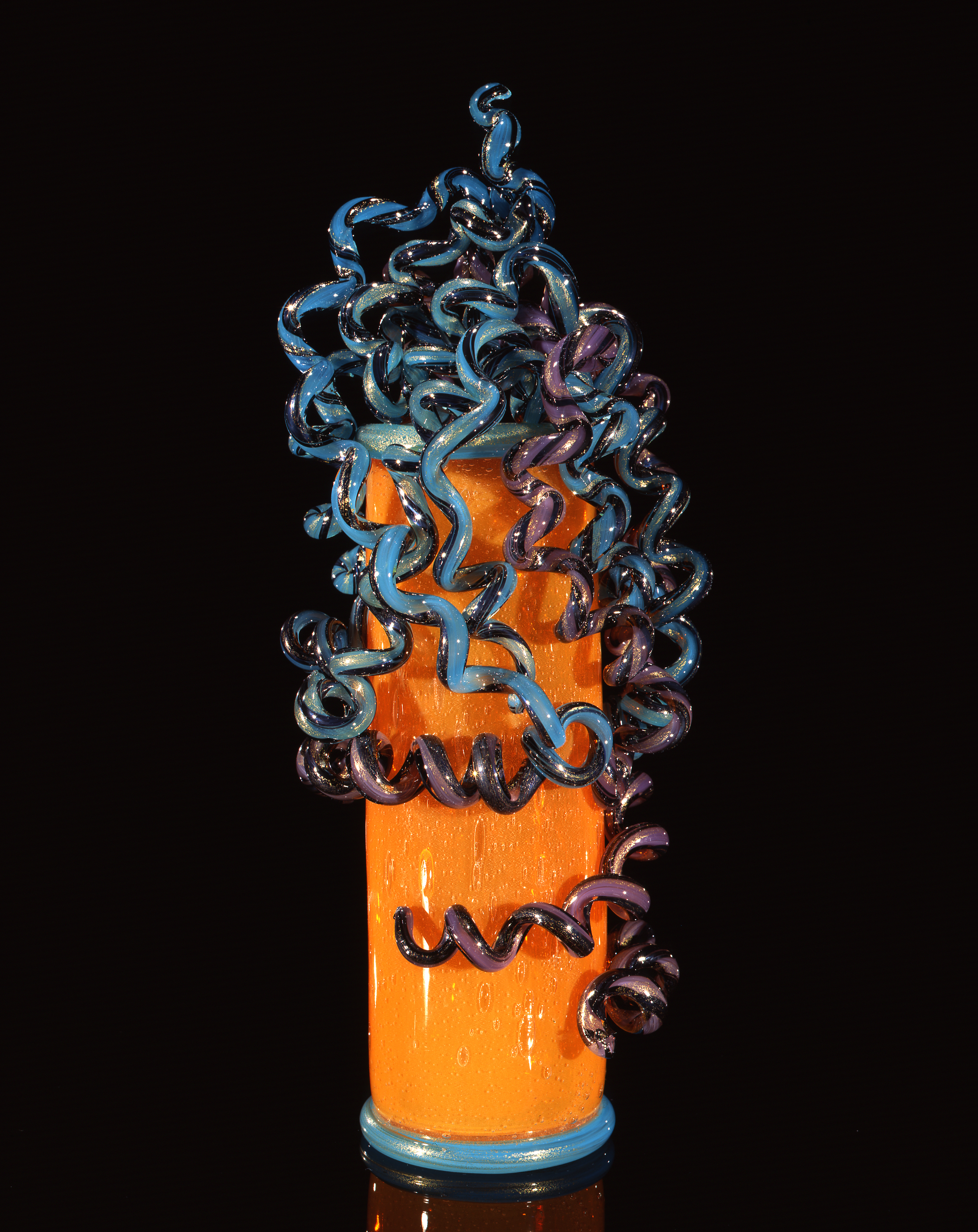  Dale Chihuly,  Mandarin Orange Piccolo Venetian with Teal and Violet Coils&nbsp; (1997, glass, 14 x 6 x 5 inches) 