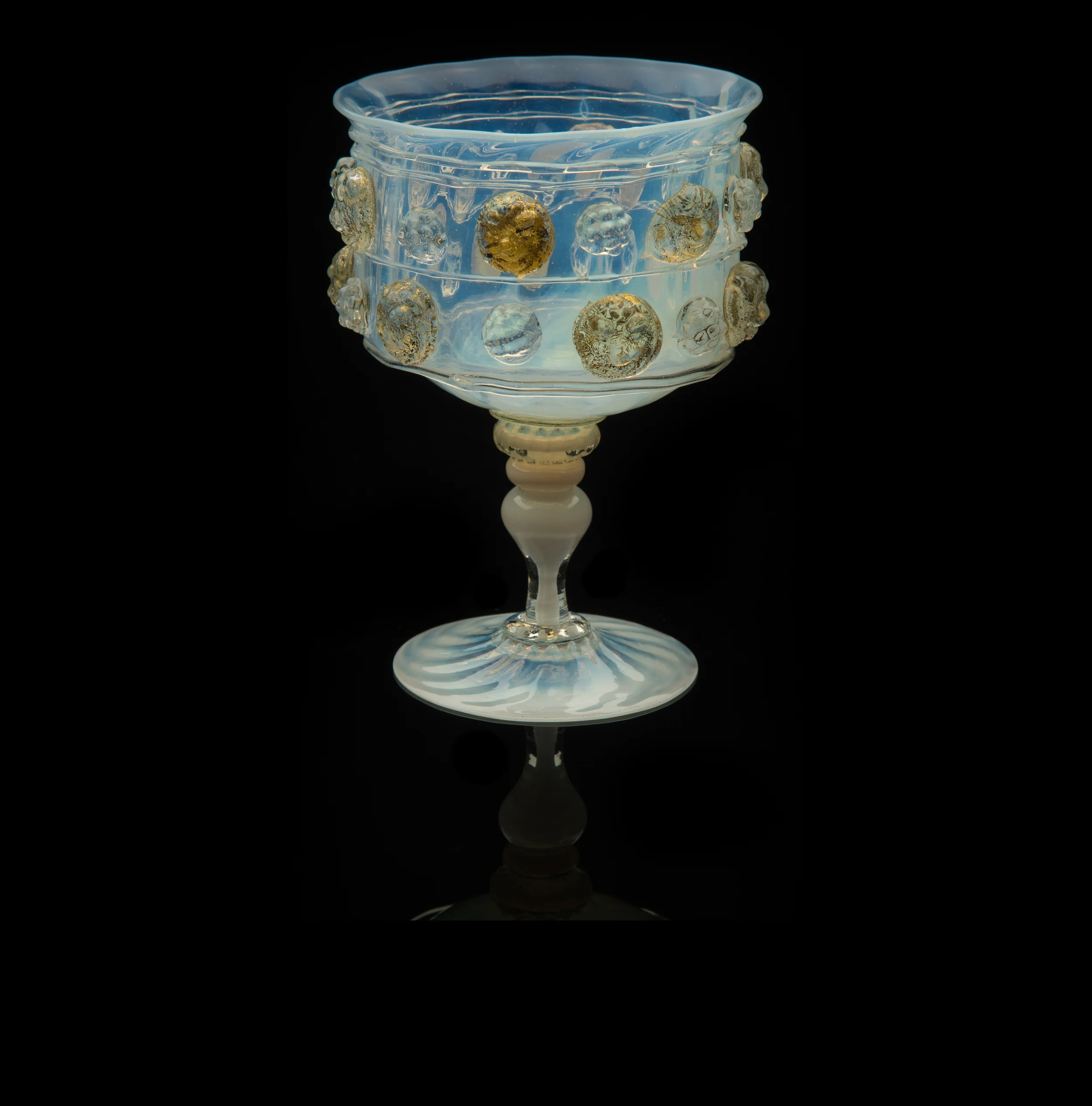 Salviati and Company, Medallion Goblet with Lion Heads0 (1866-1872, glass, 4 5/16 inches), VV.537