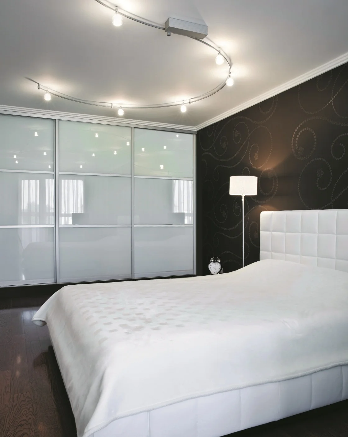 3-Lite Satin Nickel White Paint FOR HOME PAGE.jpg