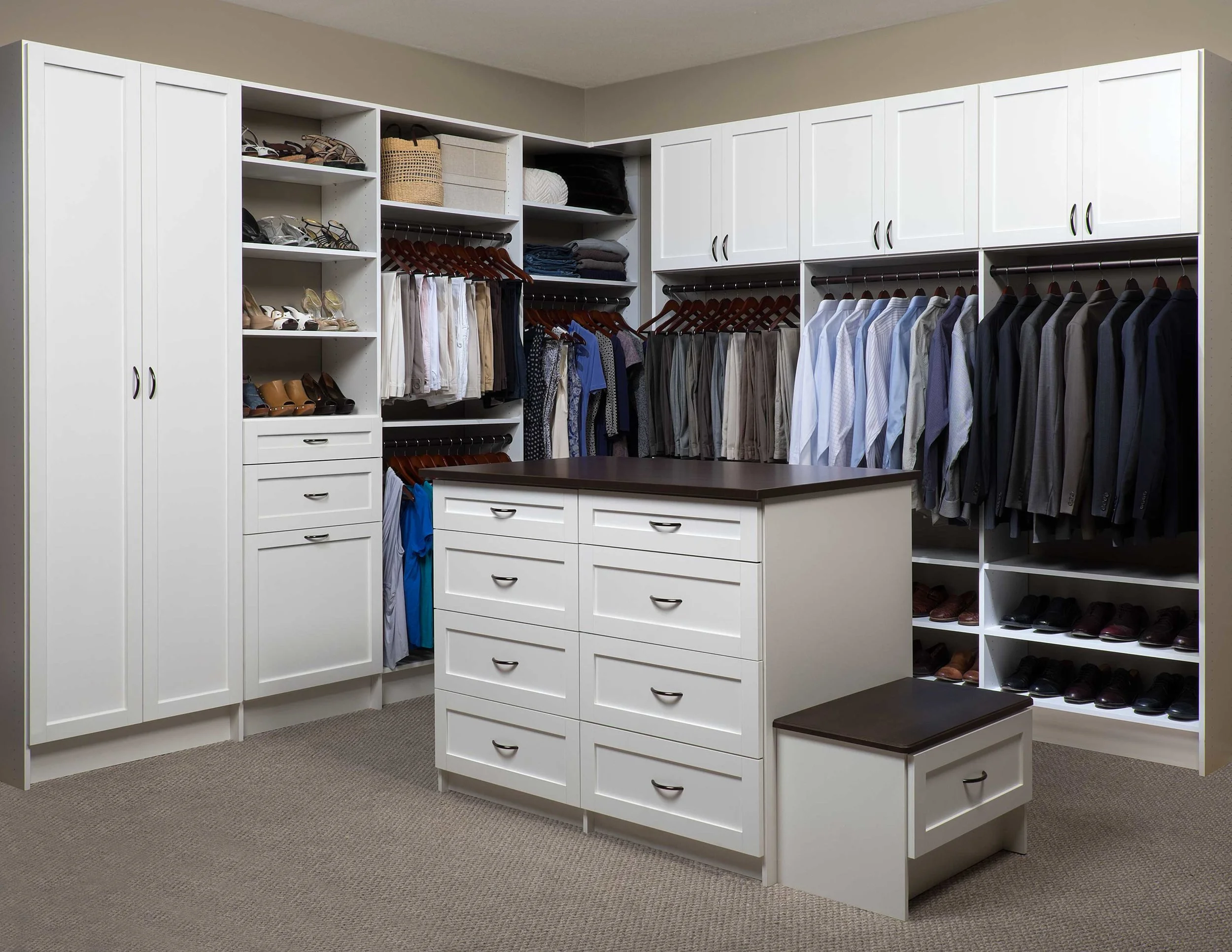 White Shaker Walk-In with Island-Coco Counter 3-21-14.jpg