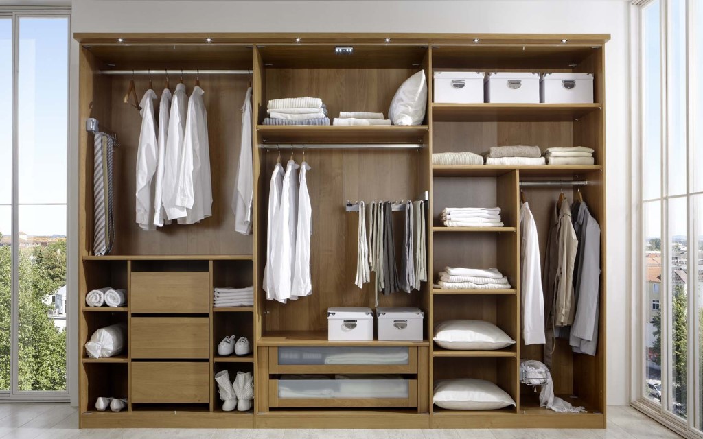 Photo Source: https://www.ties.com/blog/wp-content/uploads/2018/03/How-to-Clean-Out-Your-Closet.jpg