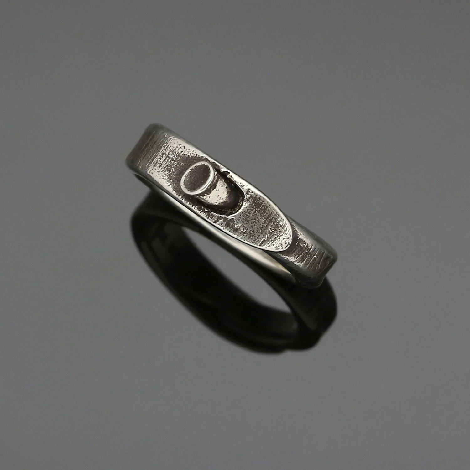 #129 Nail ring