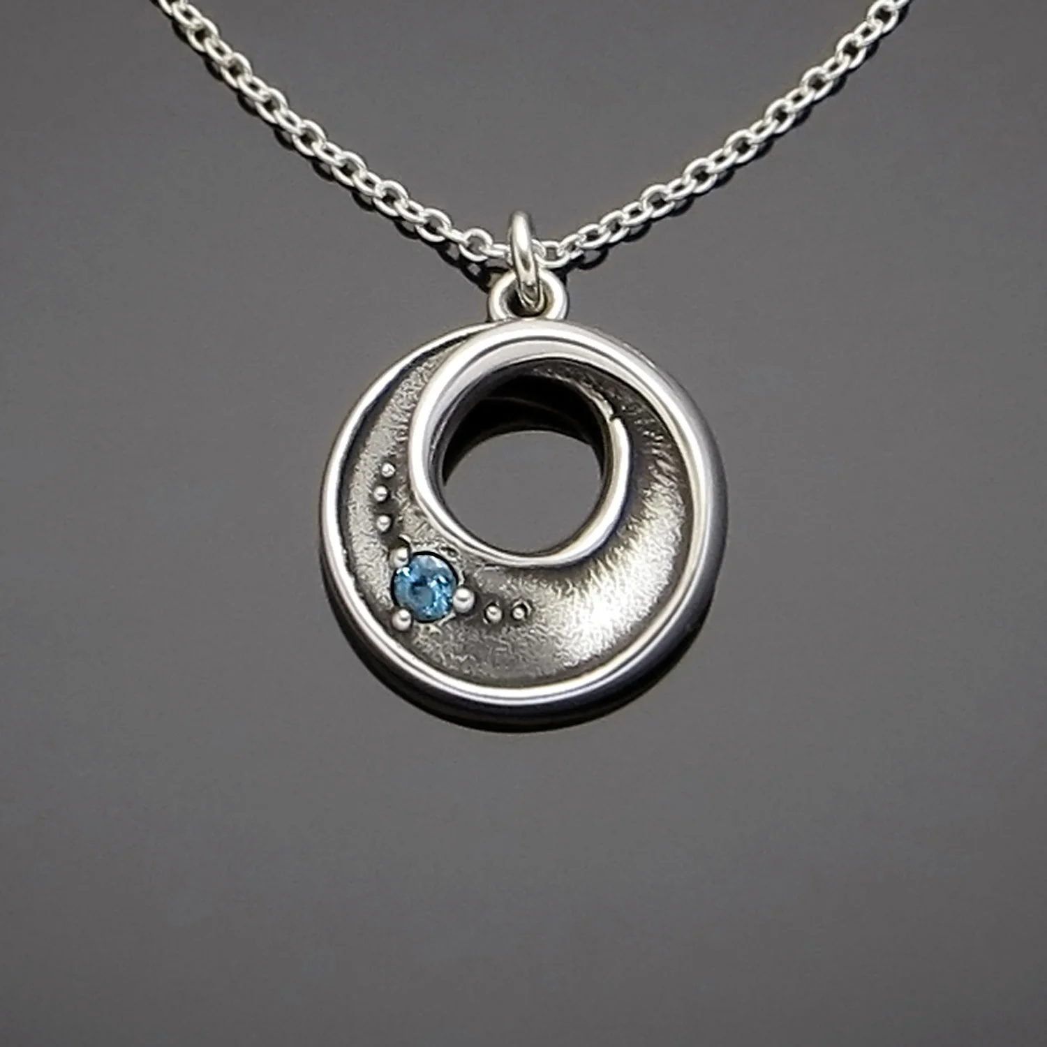 #165 Mobius Bead pendant