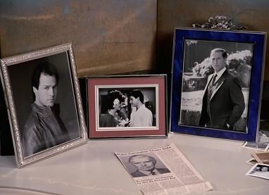 What an odd shrine Alexis has - and why keep the wedding picture to Sean