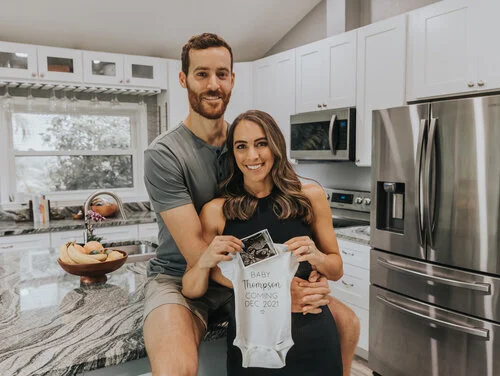 Ashley Rosenberg + Ryan Thompson Maternity Pictures