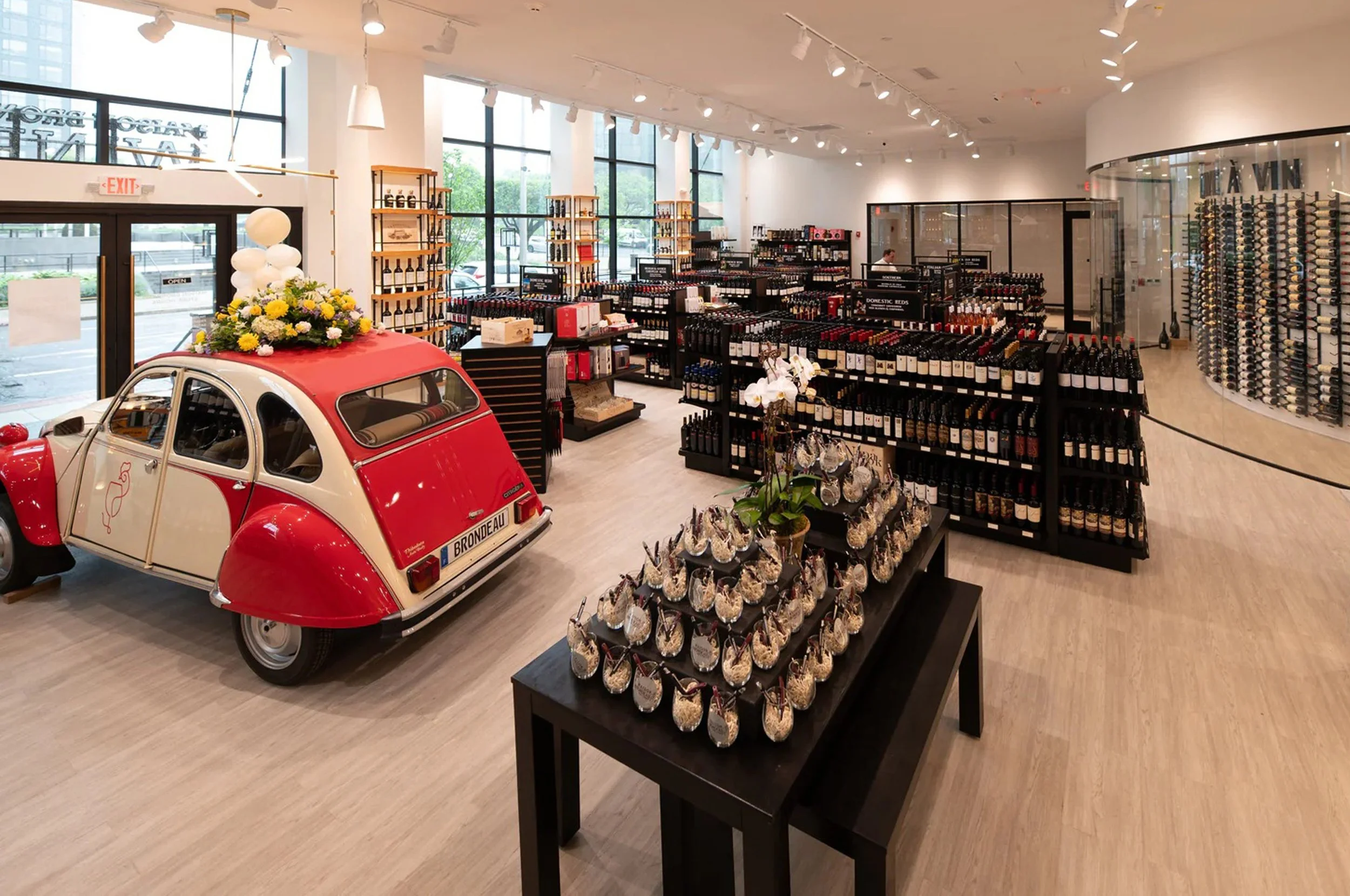 The open 2,700 SF space provides a welcoming & relaxing environment that makes the shopping experience easy & fun.