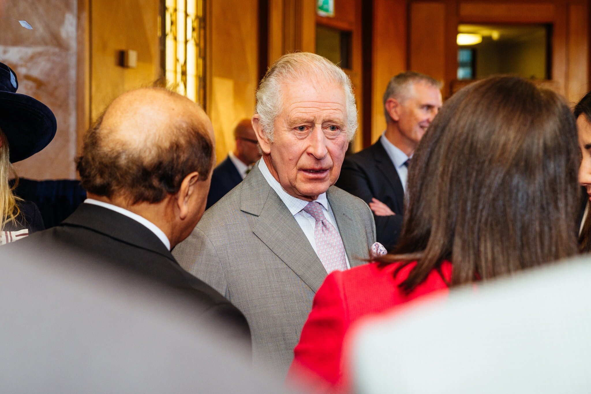 A very special day for Luton today as His Majesty King Charles III visited the town today. He met community leaders and volunteers in the Town Hall then boarded the Luton DART fast passenger transit for a journey to London Luton Airport. I was kindly