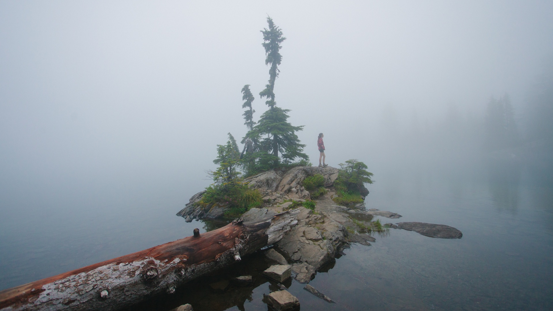 Mt. Ranier Washington Lake-2.jpg