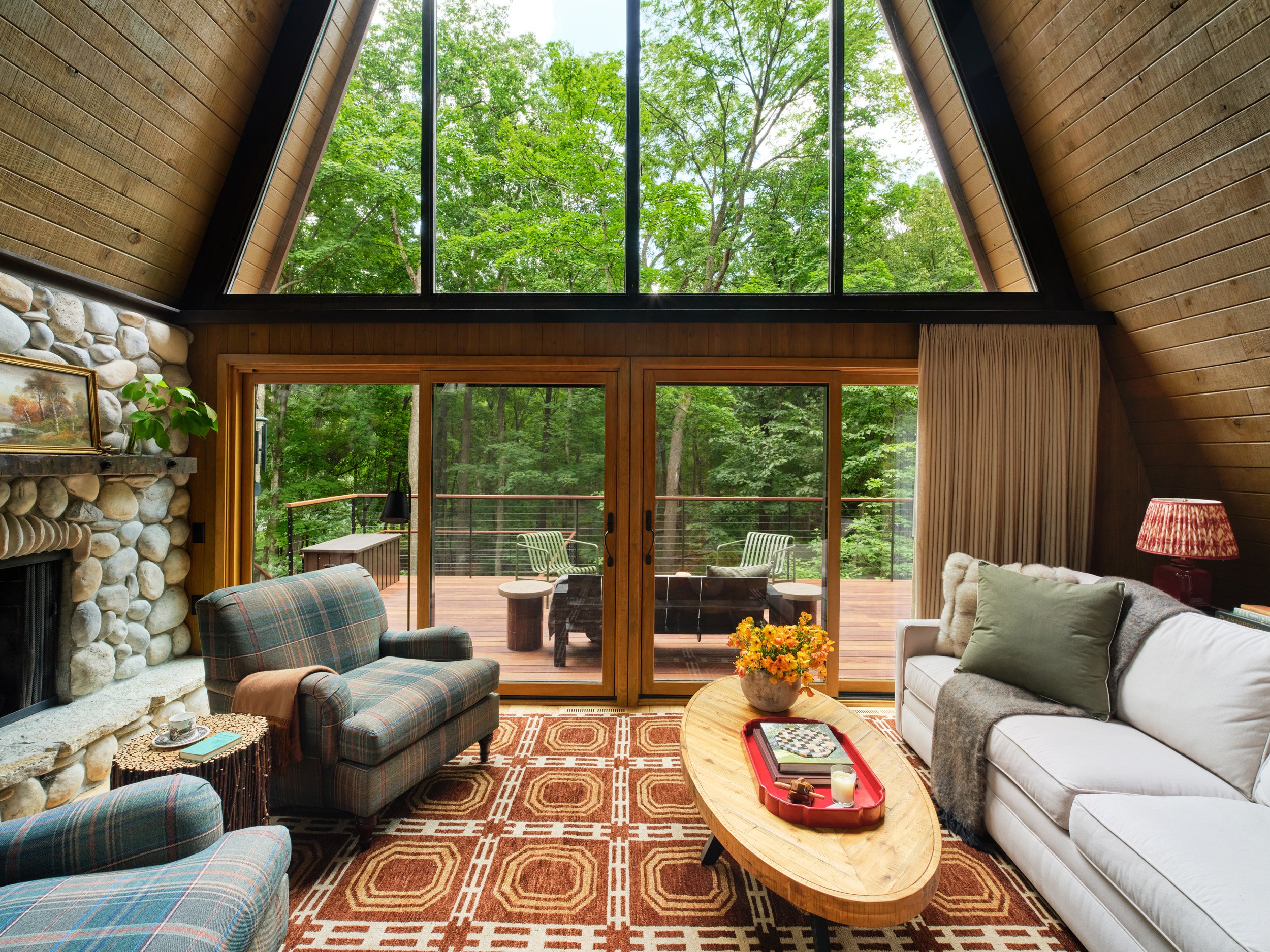 LakeGeneva-GreatRoom-01.jpg