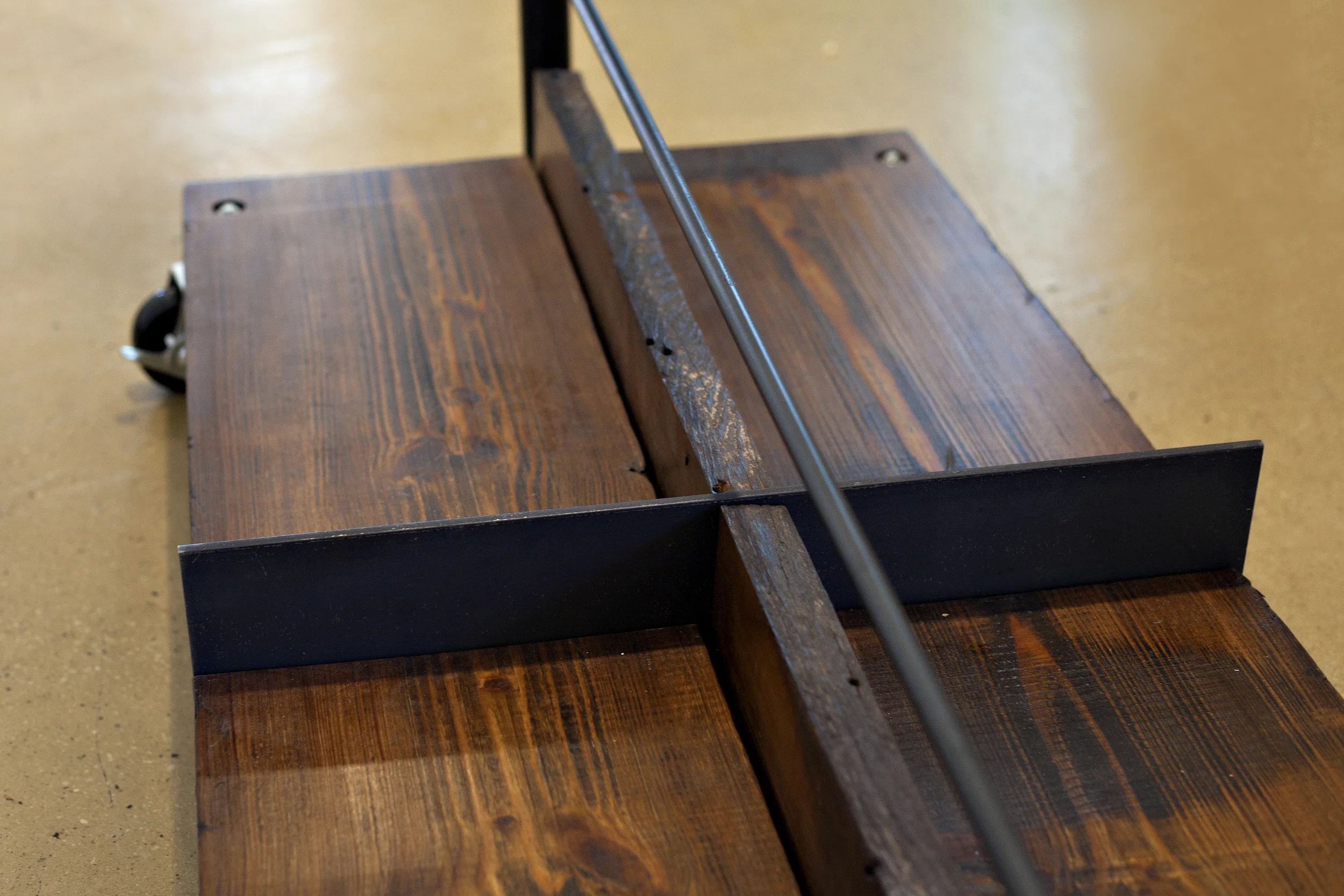Detail of boot/bag separator at base.