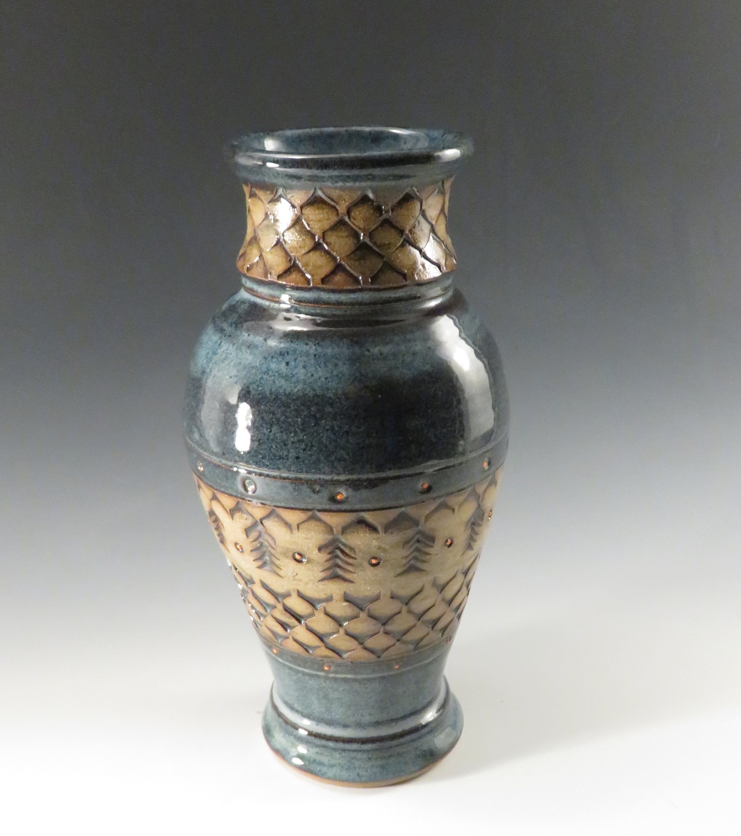 9.5 Lisa stoneware incised, vase with underglaze