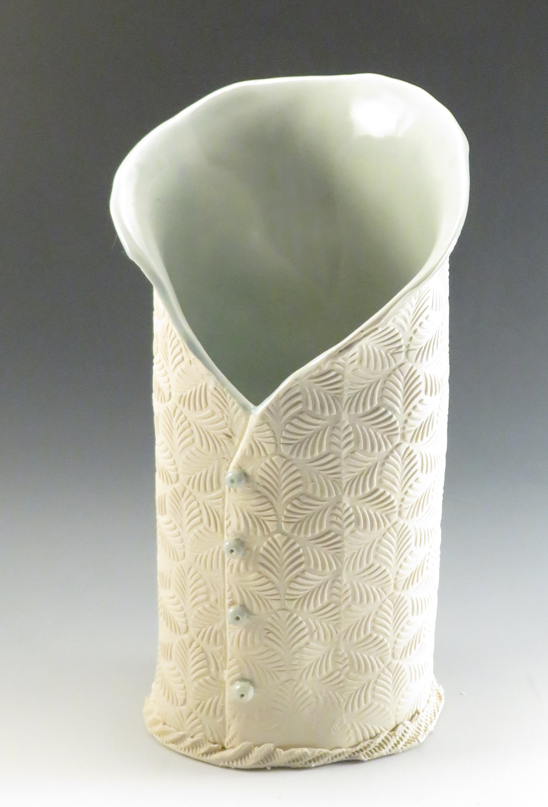 button vase.jpg