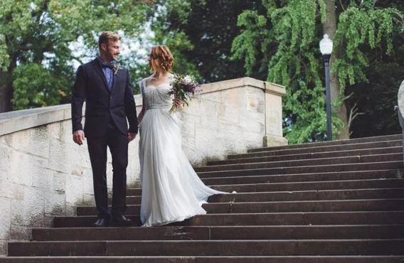 Lindsey - Photo by: Aster & Olive Photography
