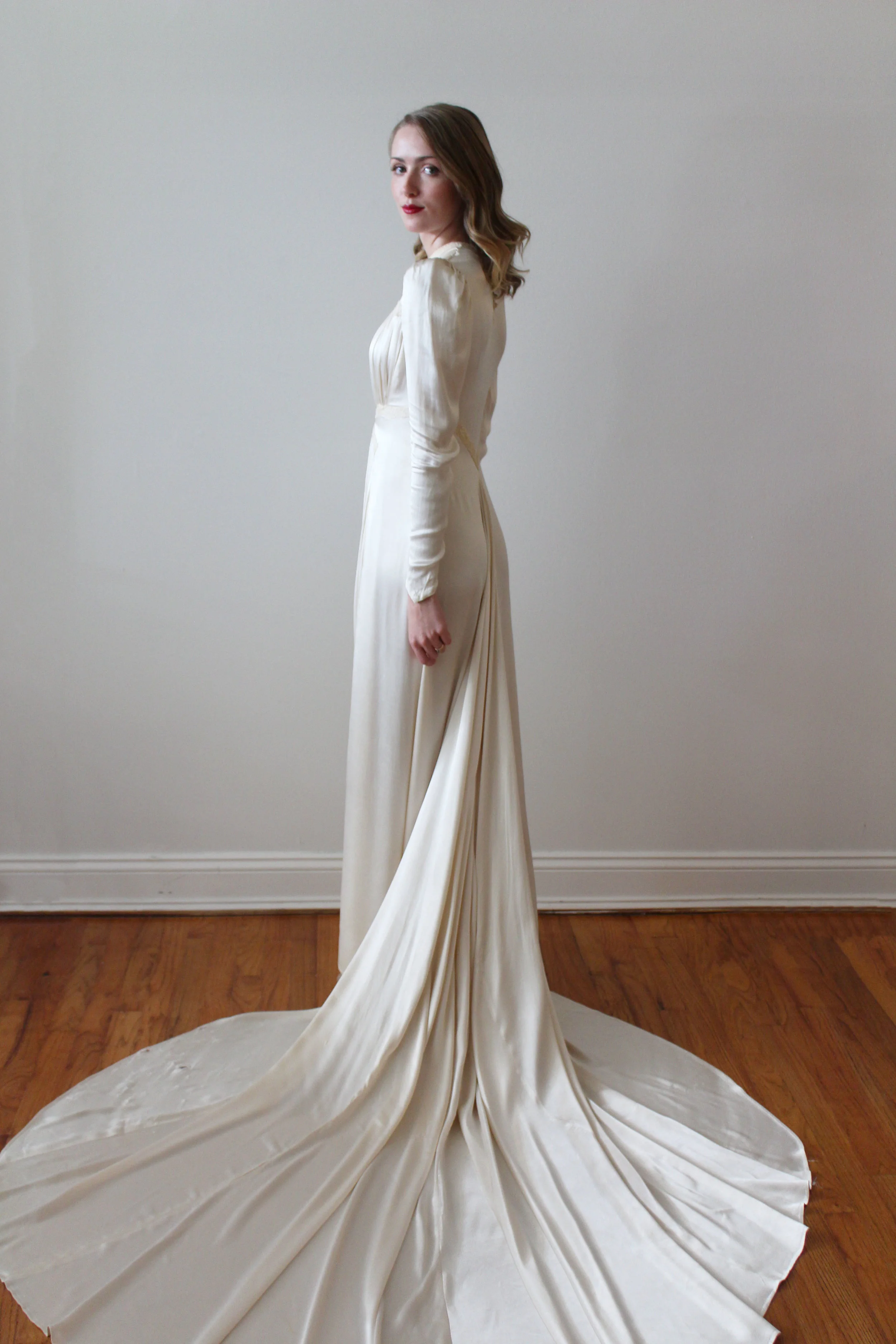 Guinevere — Miranda's Vintage Bridal