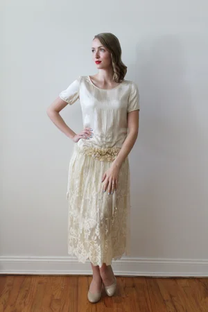 beaded 20s wedding dress Vintage Beaded Mermaid Wedding Dress: Sweetheart Neckline, Crisscross Back   Brydealo