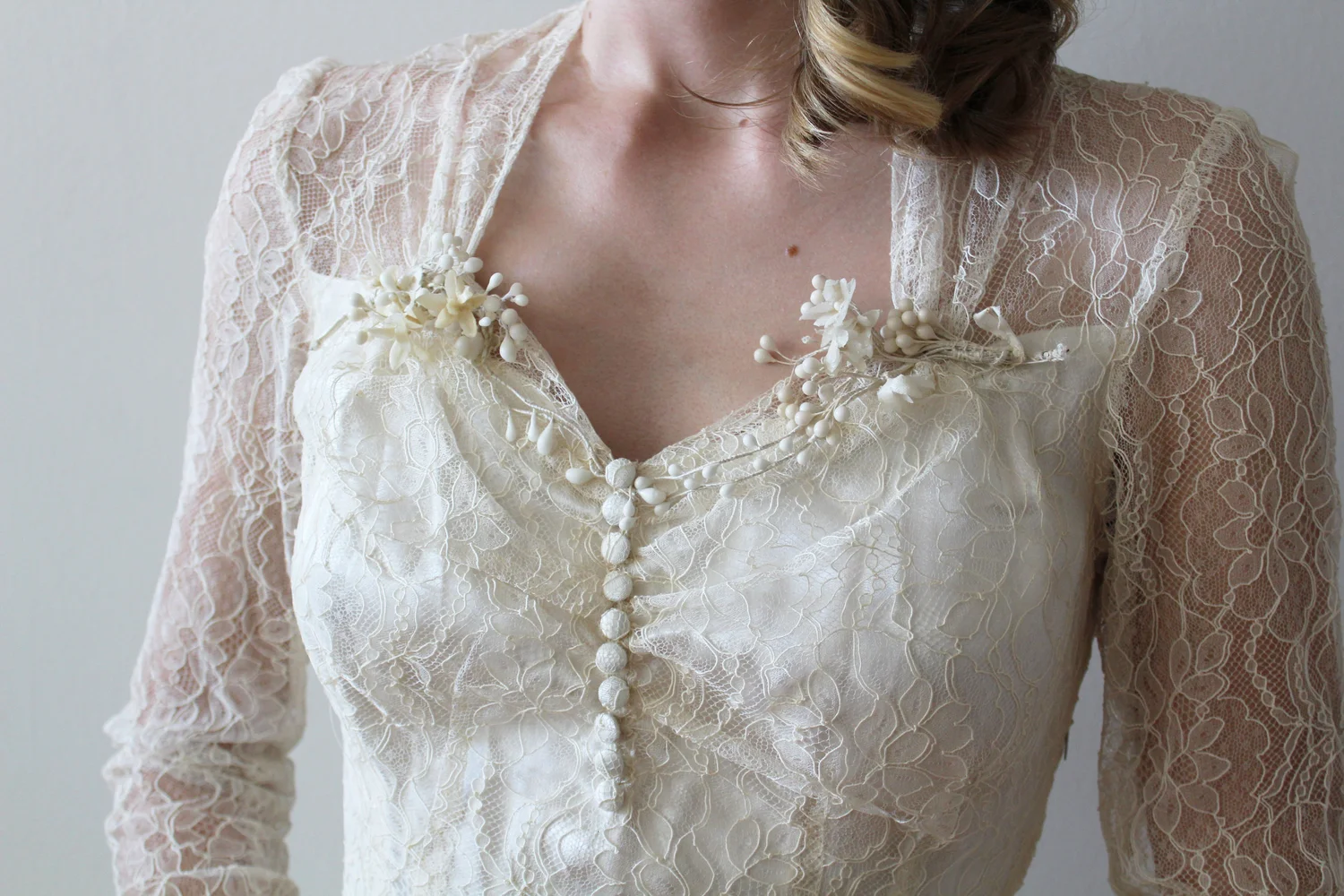 Vintage 1940s Lace Sweetheart Wedding Dress - Daphne  Miranda's Vintage  Bridal