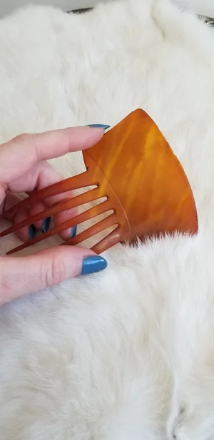 Antique Amber Lucite/Celluloid Hair Comb — Miranda