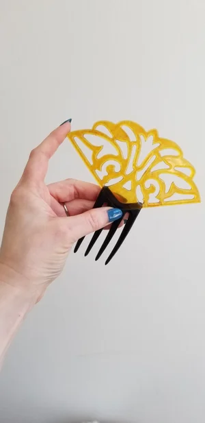 Antique Lucite/Celluloid Hair Comb with Fan Detail  display picture 1