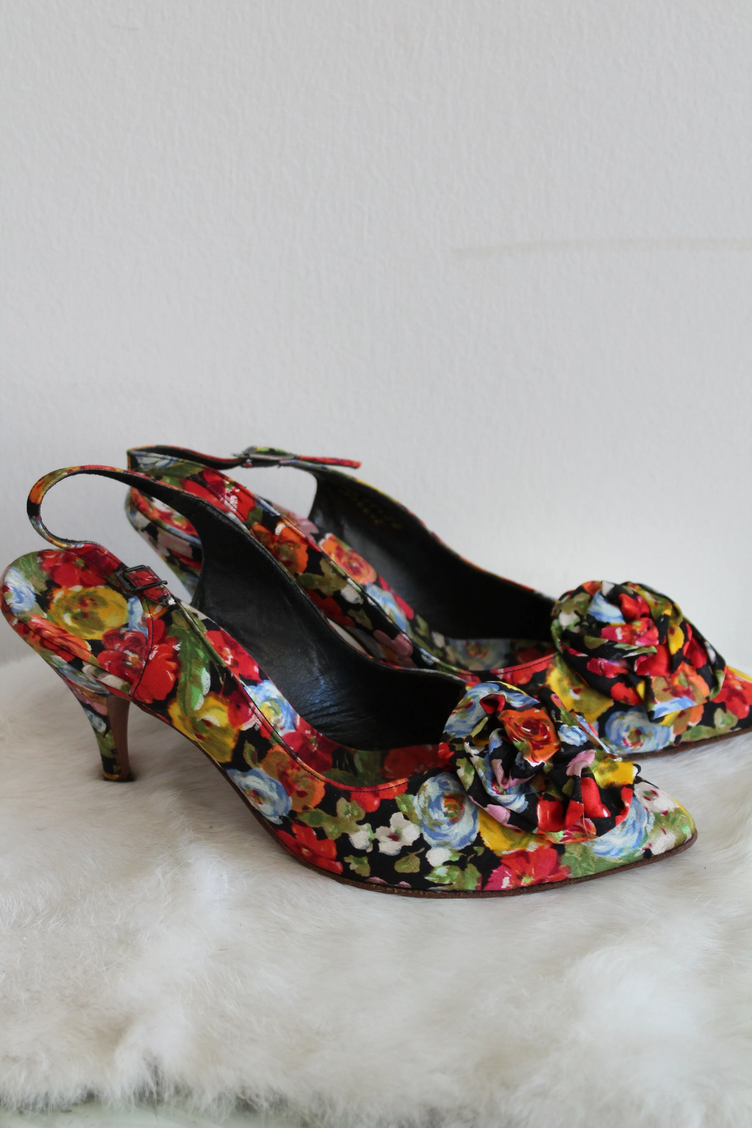 Vintage Floral Slingback Pumps 