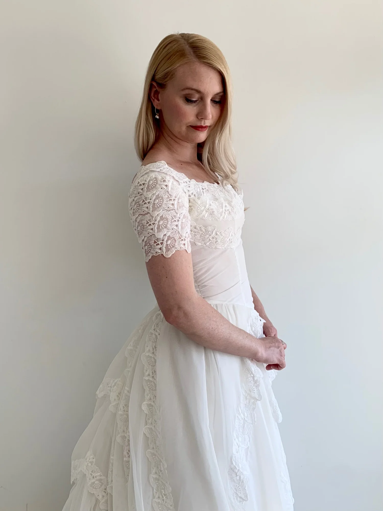 open lace back dress Sweetheart Neck Simple Vintage Organza Ivory Ball Gown Wedding Dresses   SheerGirl