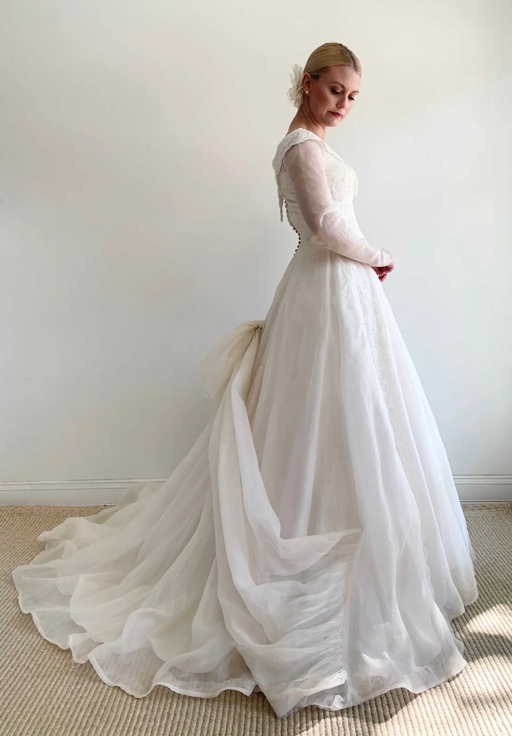 E8D9F36C-676D-4DE7-AF6B-E0713E5559E0